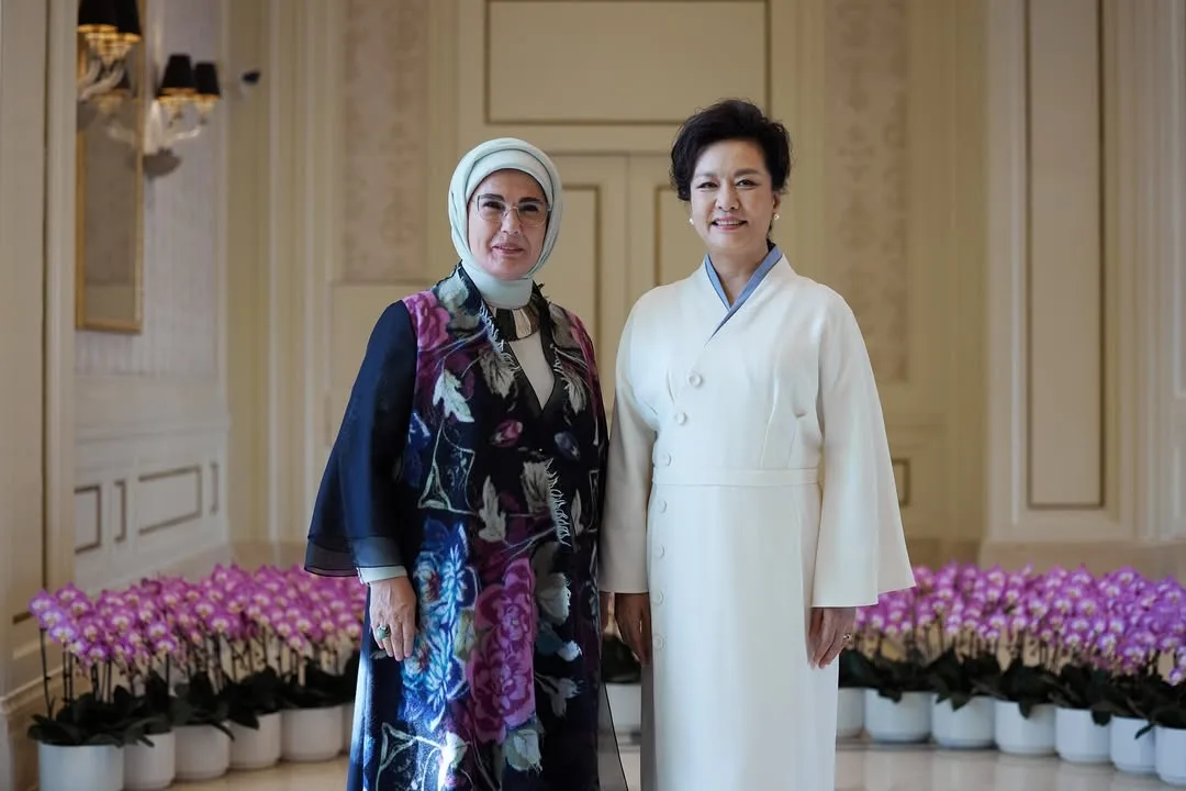 Emine Erdogan Anggun Usia 70, Inilah Isteri Pemimpin Turkiye Yang Bantu Bebaskan Aktivis GSF & Cakna Nasib Insan Tertindas