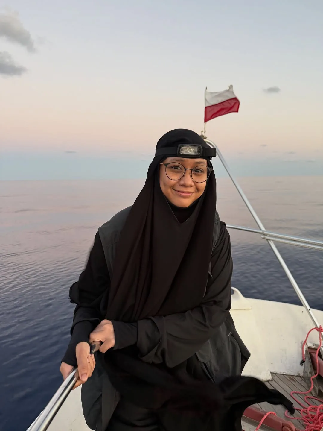 Ibu Bapa Tabah & Cekal Relakan 2 Puteri Sertai GSF, Heliza & Hazwani Helmi, “Reda Mama Abah Jadi Payung Penyelamat Kami!” 15 Ibu Bapa Tabah & Cekal Relakan 2 Puteri Sertai GSF, Heliza & Hazwani Helmi, “Reda Mama Abah Jadi Payung Penyelamat Kami!”