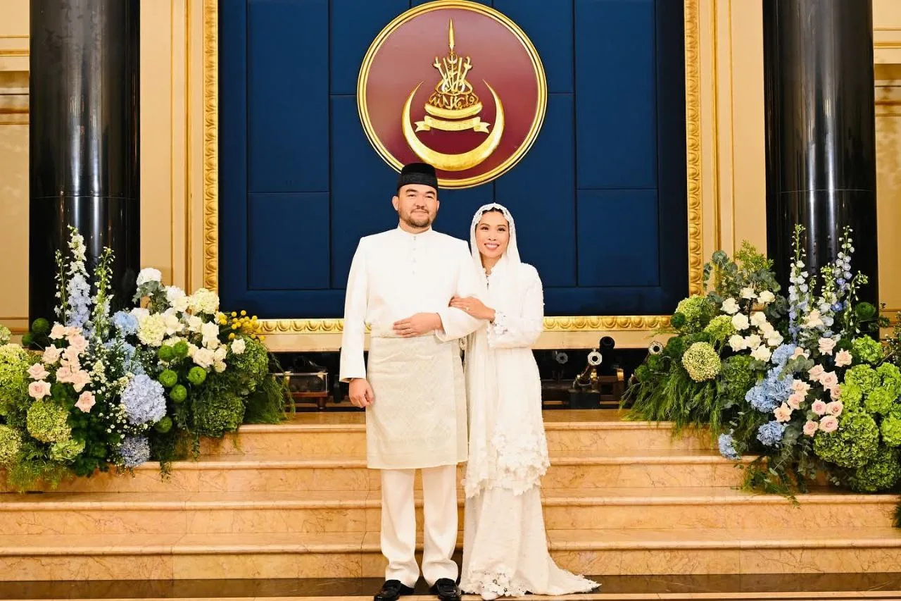 Hadir Rai Hari Bahagia Tengku Amir Shah, Penampilan & Wajah Jelita Puan Nur Lisa Idris Abdullah Jadi Tumpuan!