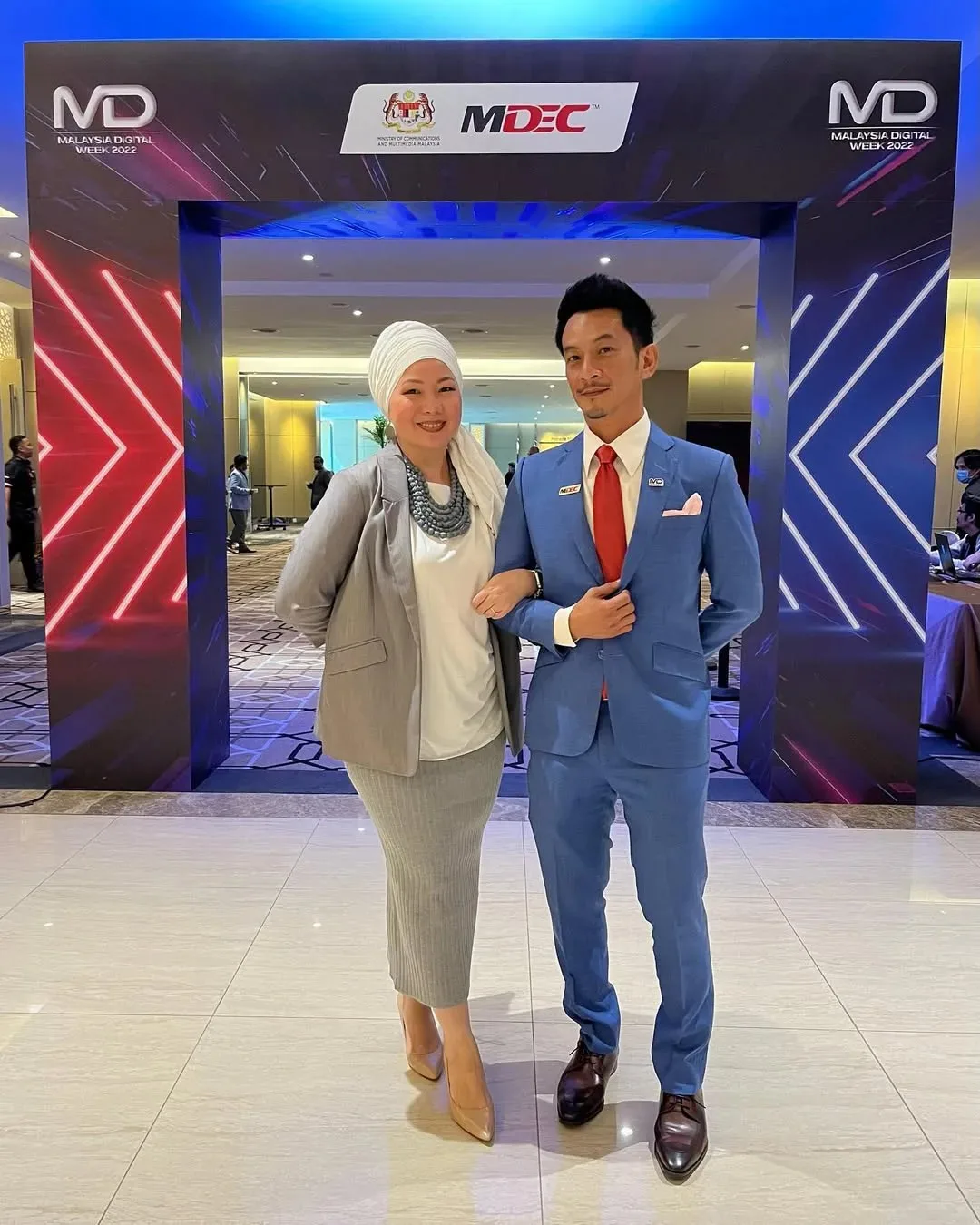 Bukan Calang-Calang, Suami Isteri Sheahnee & Naz Rahman Kongsi Pentas Jadi Host Sidang Kemuncak ASEAN!