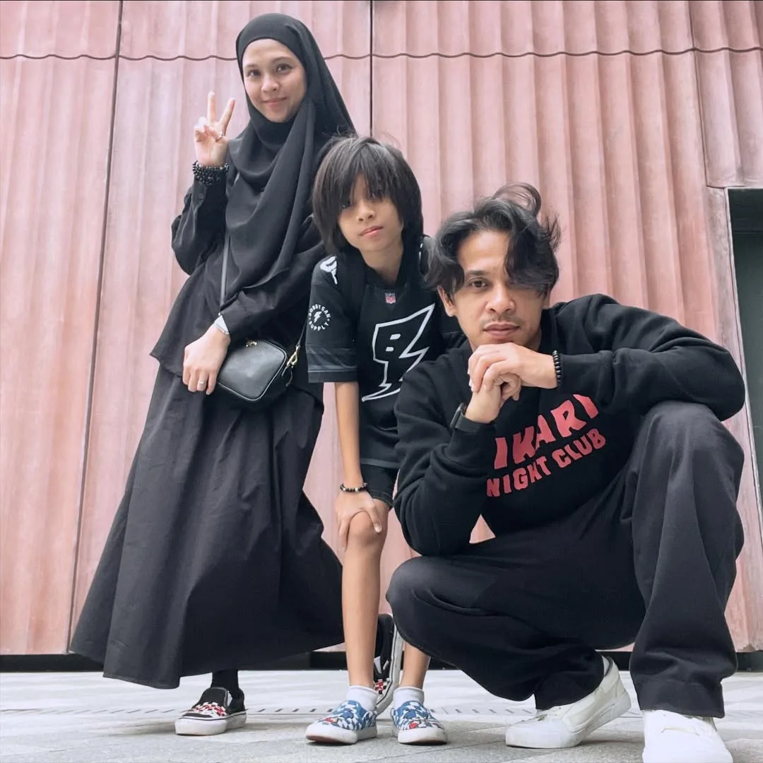 “I Won’t Stop Loving You,” Rai Anniversary Ke-14 Zahiril Adzim & Shera Aiyob Bahagia Di Samping Anak Lelaki!