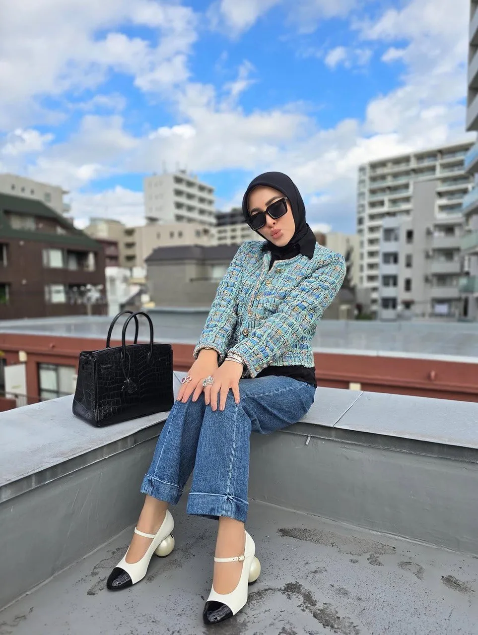 Gaya OOTD Syahrini Di Jepun Serba Berjenama, Bawa 7 Koleksi Beg Hermes Mewah