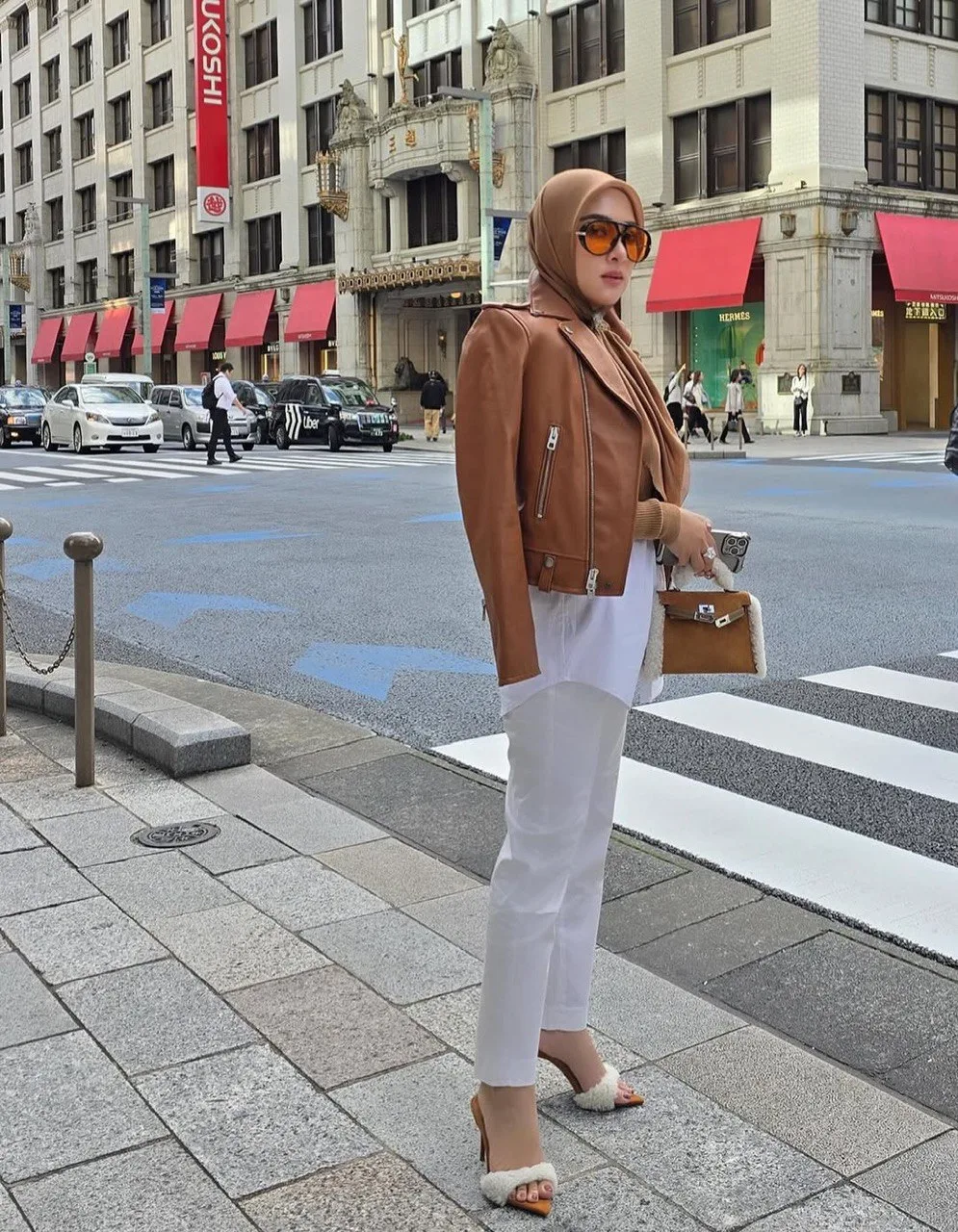 Gaya OOTD Syahrini Di Jepun Serba Berjenama, Bawa 7 Koleksi Beg Hermes Mewah