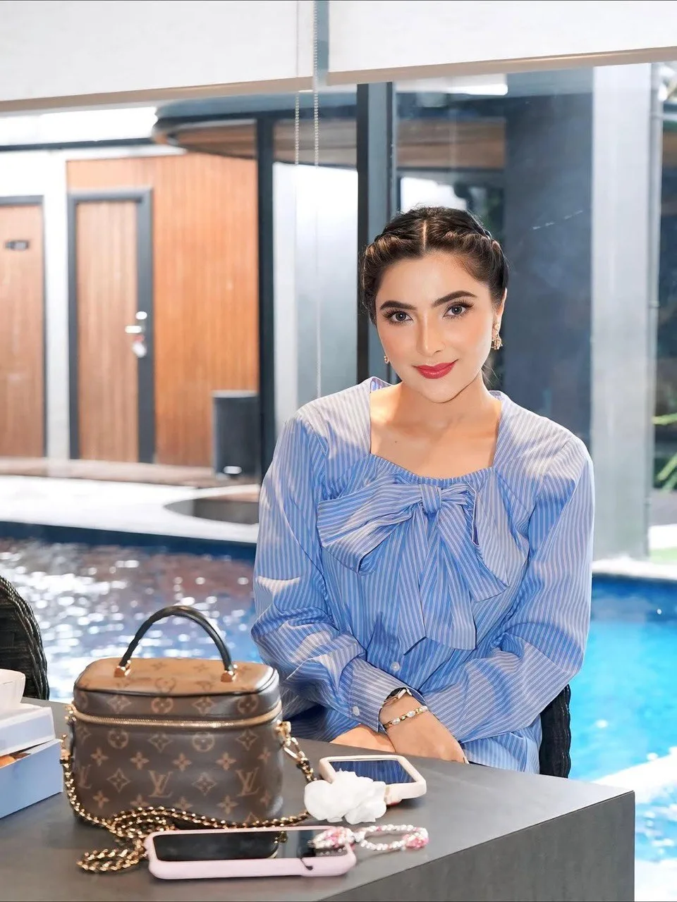 Gaya Kasual Dua Nenek Jelita, Krisdayanti & Ashanty Ketika Meraikan Bersama Ulang Tahun Cucu Mereka 13 Gaya Kasual Dua Nenek Jelita, Krisdayanti & Ashanty Ketika Meraikan Bersama Ulang Tahun Cucu Mereka