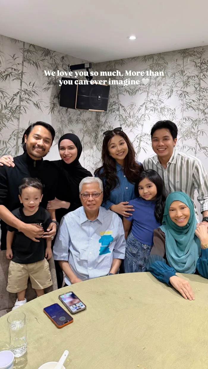 Datin Sri Muhaini Zainal Abidin Bahagia Sambut Hari Jadi ke-64 Dikelilingi Anak Cucu