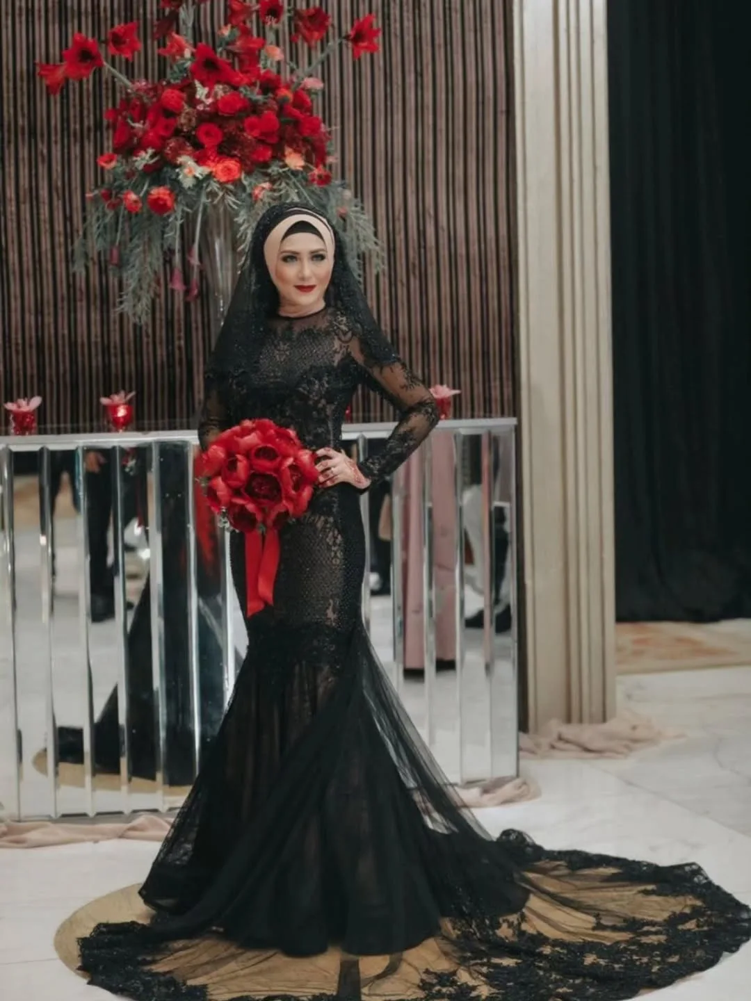 “Happy Wedding Anniversary, My Love!” Rai Anniversary, Vie Shantie Syukur Jadi Isteri Datuk Seri Abdul Rahman!