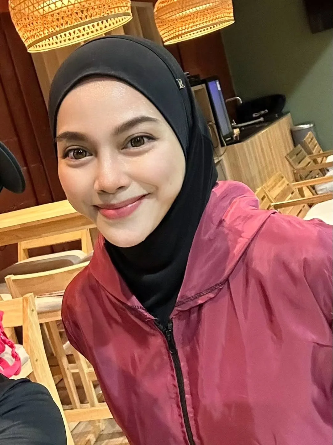 Genap 41 Tahun, Sari Yanti Titip Pesanan Buat Diri “Semakin Rapat Dengan Kematian. Semoga Dikurniakan Husnul Khatimah.” 9 Genap 41 Tahun, Sari Yanti Titip Pesanan Buat Diri “Semakin Rapat Dengan Kematian. Semoga Dikurniakan Husnul Khatimah.”