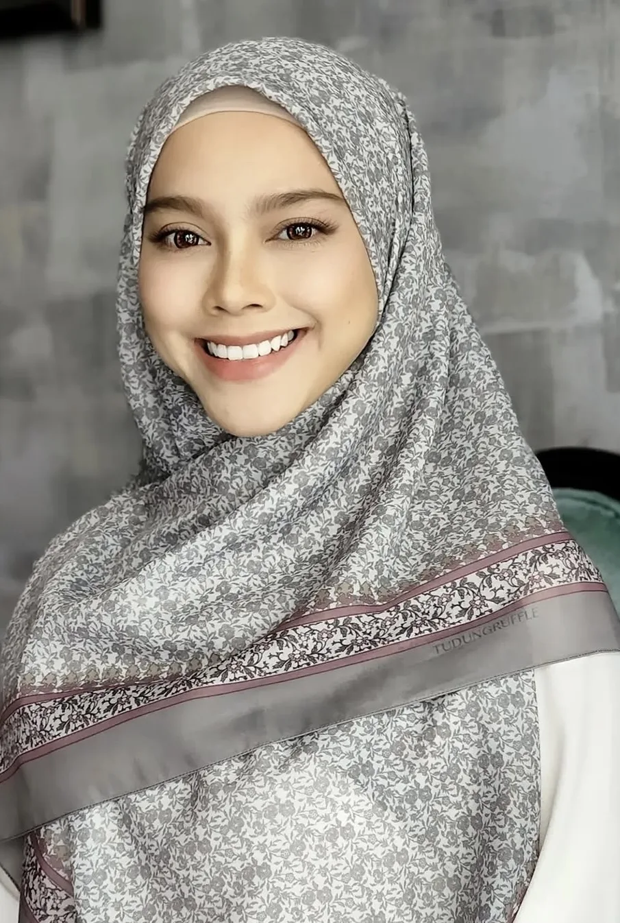 Genap 41 Tahun, Sari Yanti Titip Pesanan Buat Diri “Semakin Rapat Dengan Kematian. Semoga Dikurniakan Husnul Khatimah.” 8 Genap 41 Tahun, Sari Yanti Titip Pesanan Buat Diri “Semakin Rapat Dengan Kematian. Semoga Dikurniakan Husnul Khatimah.”