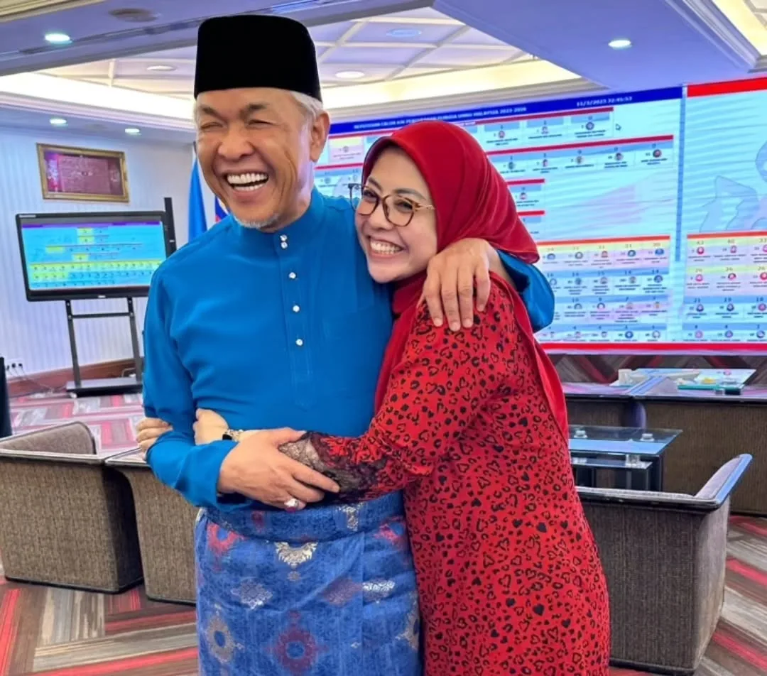 Berjaya Jadi Pemilik Hotel, Sambung PhD & Kini Keluarkan Minyak Masak Sendiri, Dato’ Nurul Zahid Bukti Kemampuan Diri!