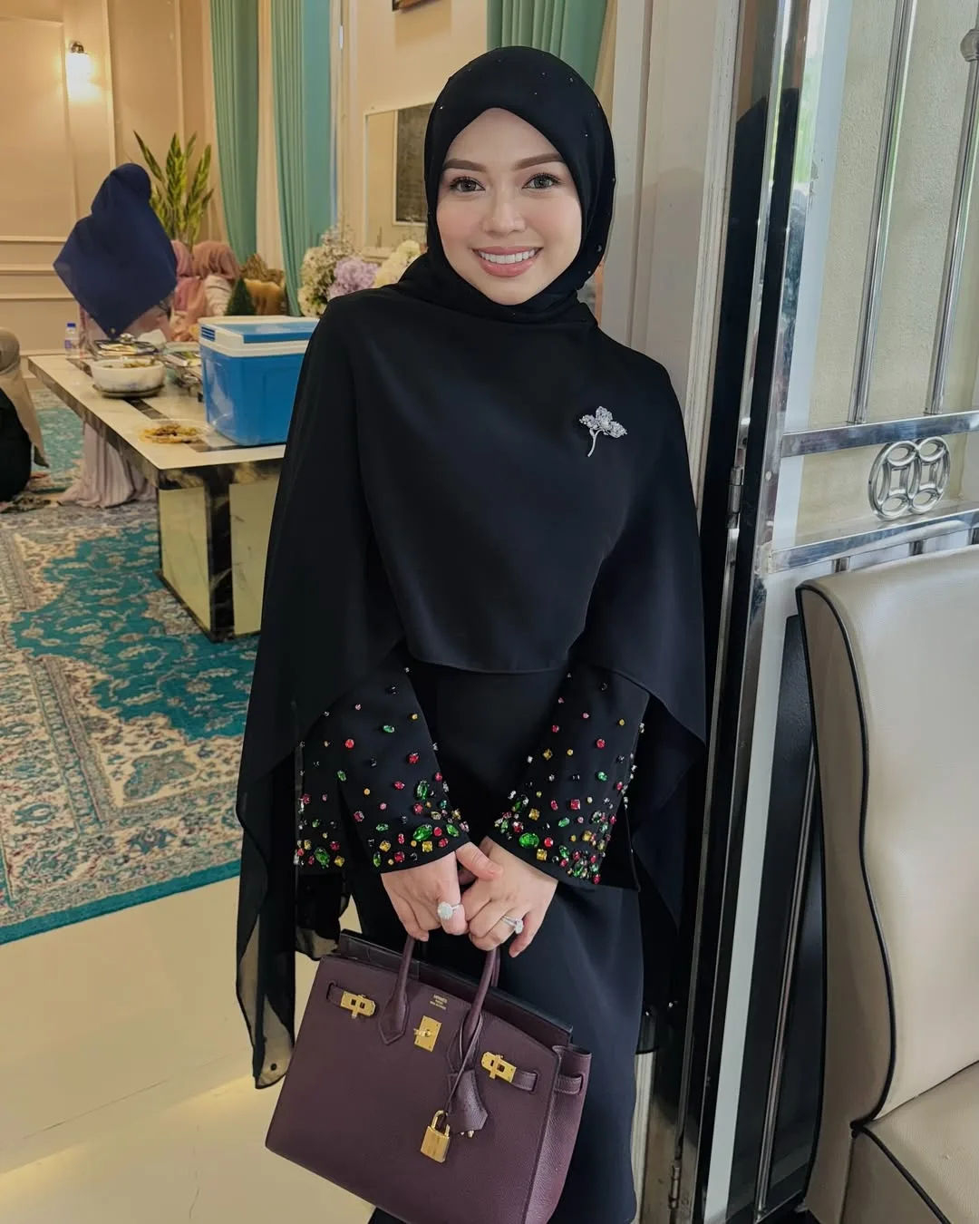 “Bawa Semua Family Ke Tanah Suci,” Usahawan Sukses Leeyana Rahman Tunai Nazar Lepas Ayahnya Kembali Sihat!