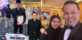 Adam Corrie Terima Anugerah Mualaf