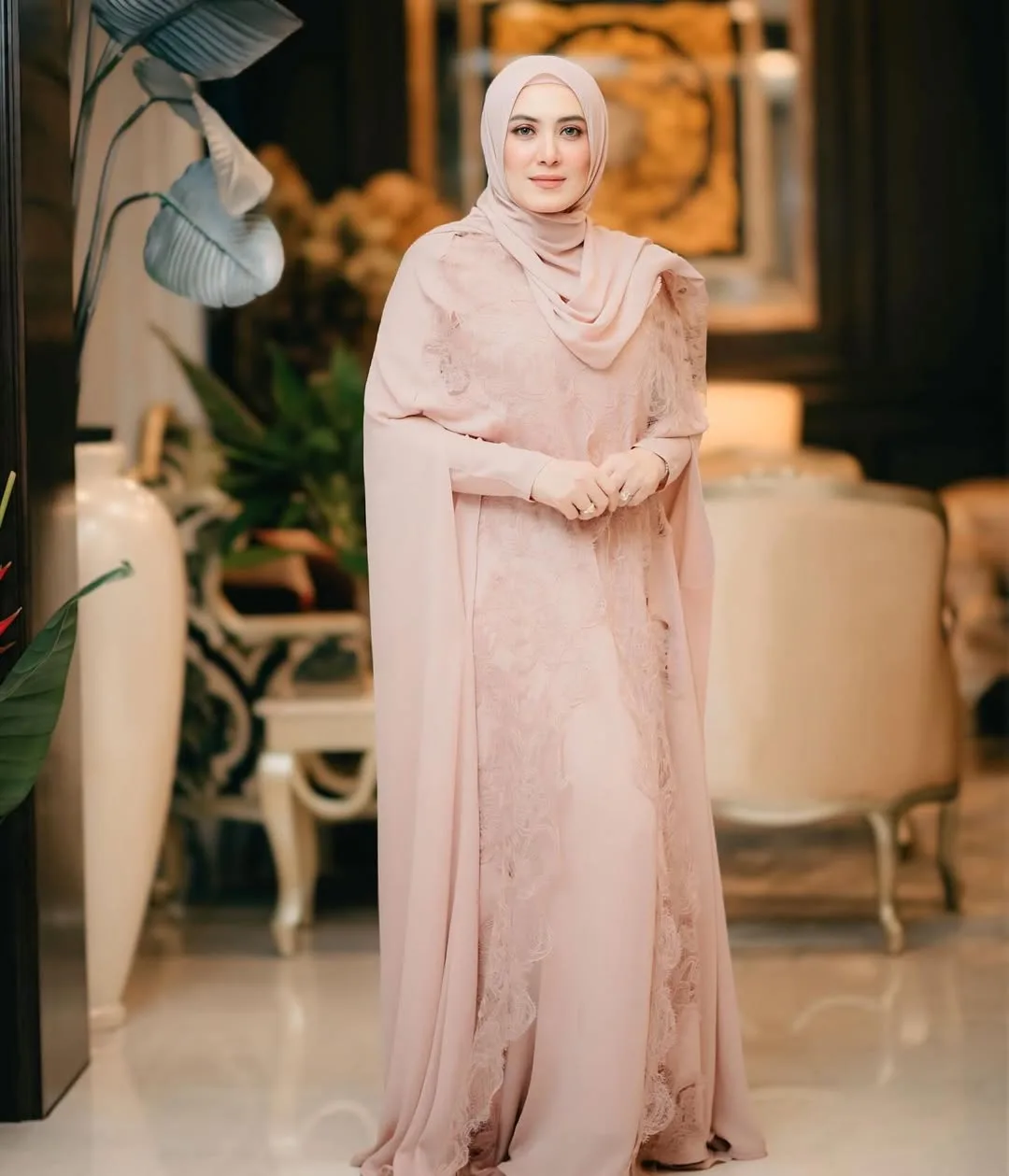 “Happy Wedding Anniversary, My Love!” Rai Anniversary, Vie Shantie Syukur Jadi Isteri Datuk Seri Abdul Rahman!