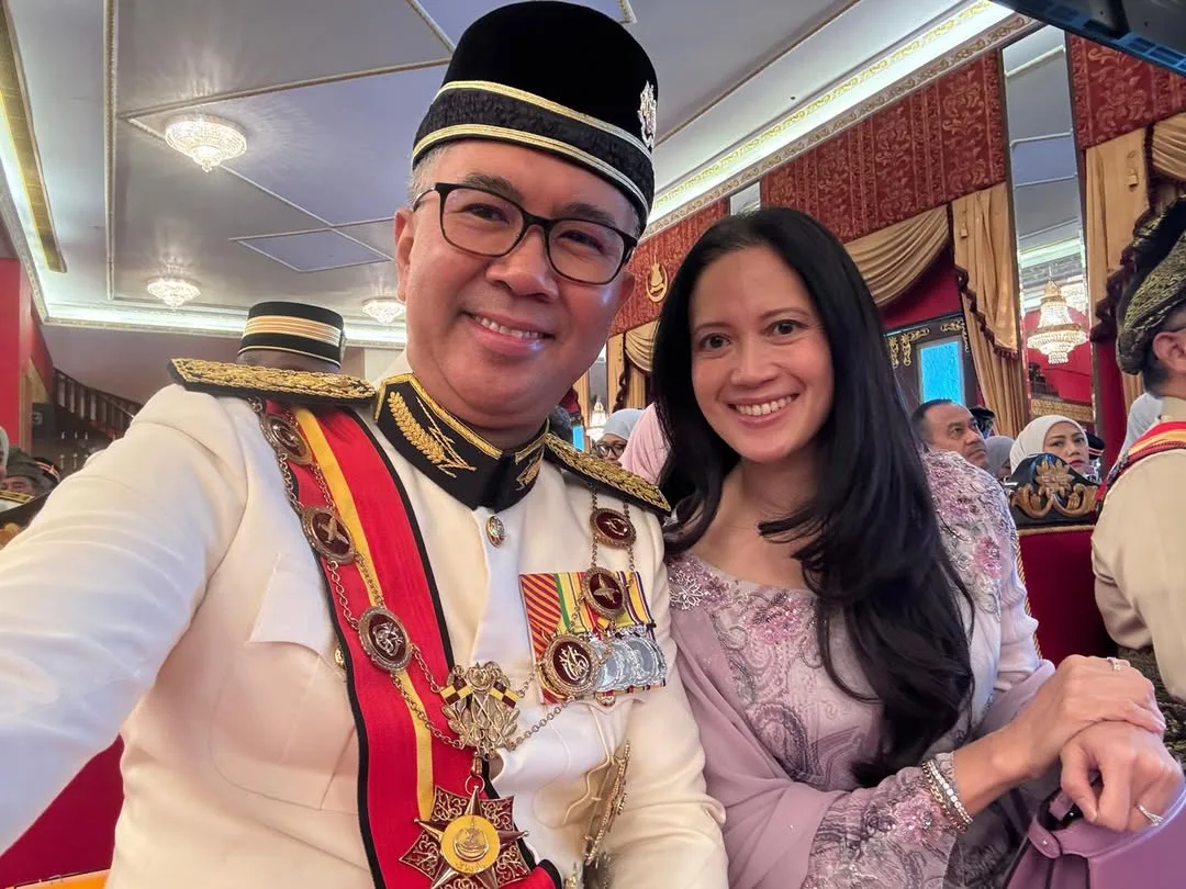 Ceria Rai Birthday YM Raja Johanna Adrina Sebaik Pulang Luar Negara, Layanan ‘Sweet’ Tengku Zafrul Raih Tumpuan! 15 Ceria Rai Birthday YM Raja Johanna Adrina Sebaik Pulang Luar Negara, Layanan ‘Sweet’ Tengku Zafrul Raih Tumpuan!