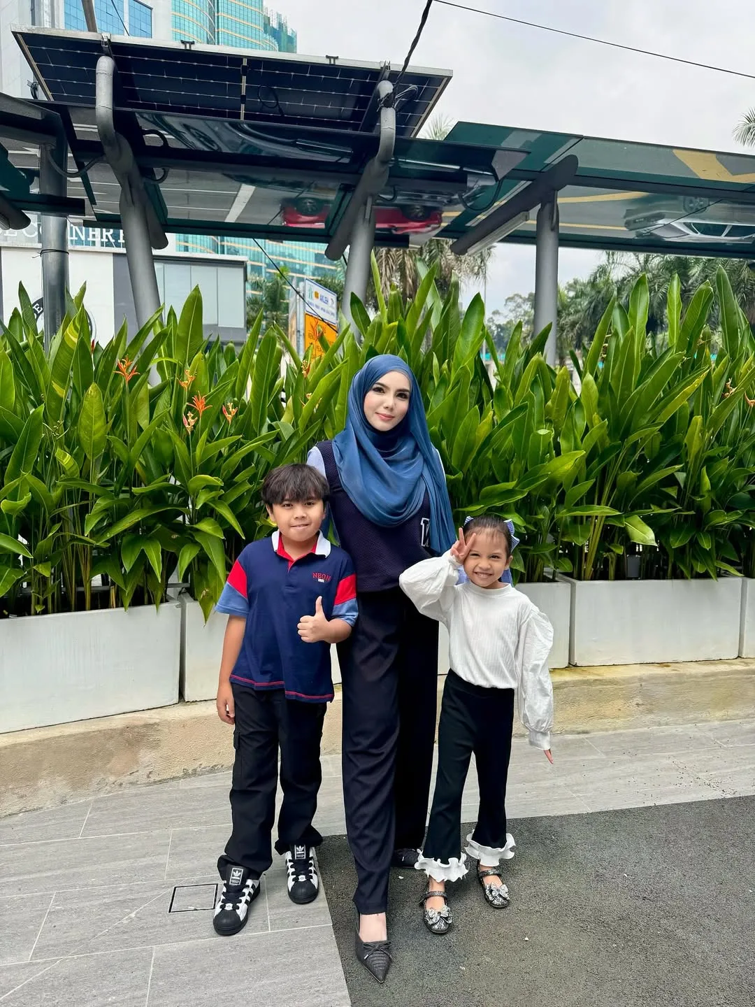 Ada Bisnes Pizza, Menang Anugerah & Duta Produk, Rezeki Cik Epal ‘Mendonia’ Tahun 2025! 16 Ada Bisnes Pizza, Menang Anugerah & Duta Produk, Rezeki Cik Epal ‘Mendonia’ Tahun 2025!