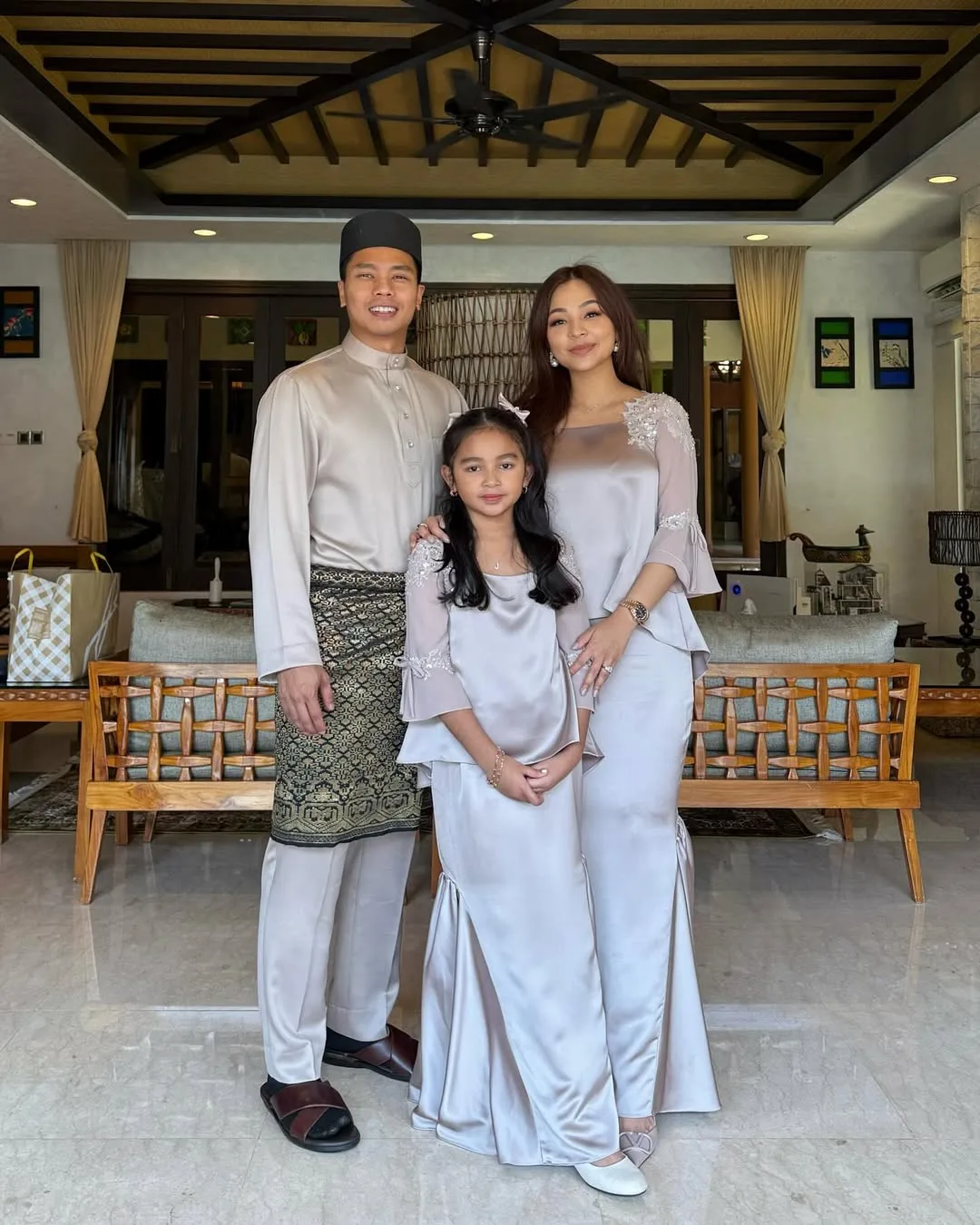 Datin Sri Muhaini Zainal Abidin Bahagia Sambut Hari Jadi ke-64 Dikelilingi Anak Cucu