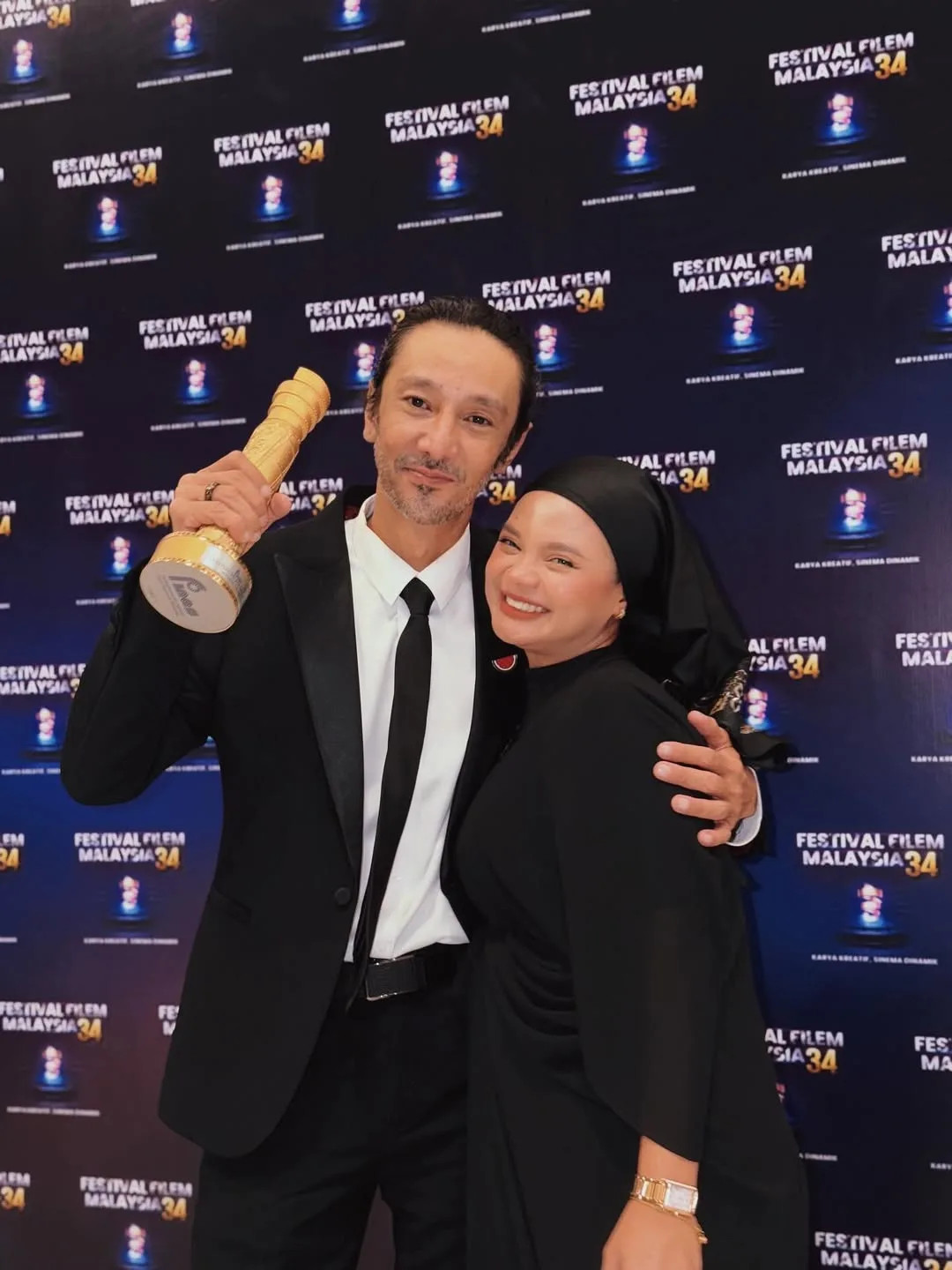 “Saya Bangga Dengan Awak,” Isteri Qi Razali Titip Kata Semangat & Syukur Suami Dinobat Pelakon Lelaki Terbaik!