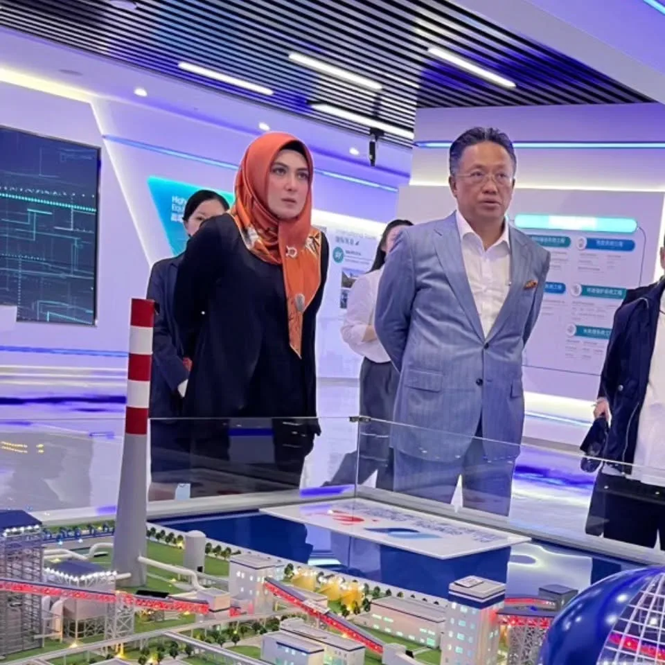 “Happy Wedding Anniversary, My Love!” Rai Anniversary, Vie Shantie Syukur Jadi Isteri Datuk Seri Abdul Rahman!