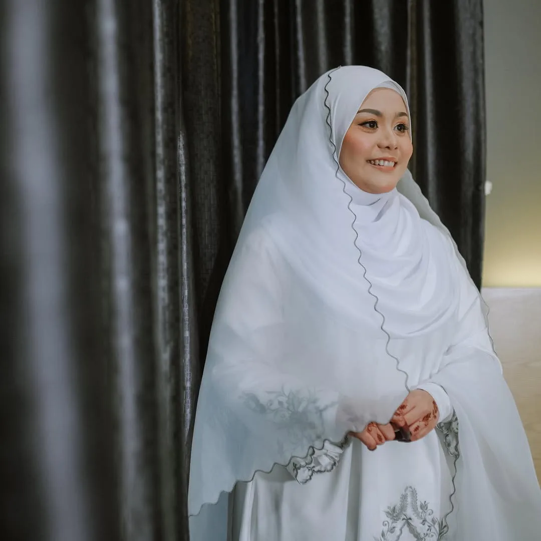 Pernah Keguguran Tahun Lalu Kini Najwa Latif Bergelar Ibu & Selamat Bersalin Anak Sulung!