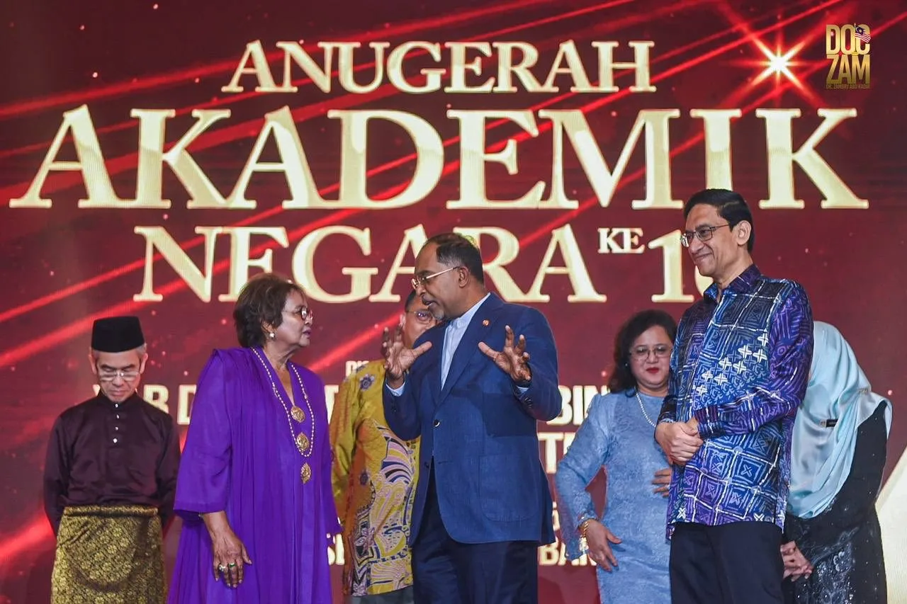 Usia 81 & Pakar Arkeologi Pertama Temui Rangka Perak Man, Prof Siti Zuraina Majid Dinobatkan Tokoh Akademik Negara