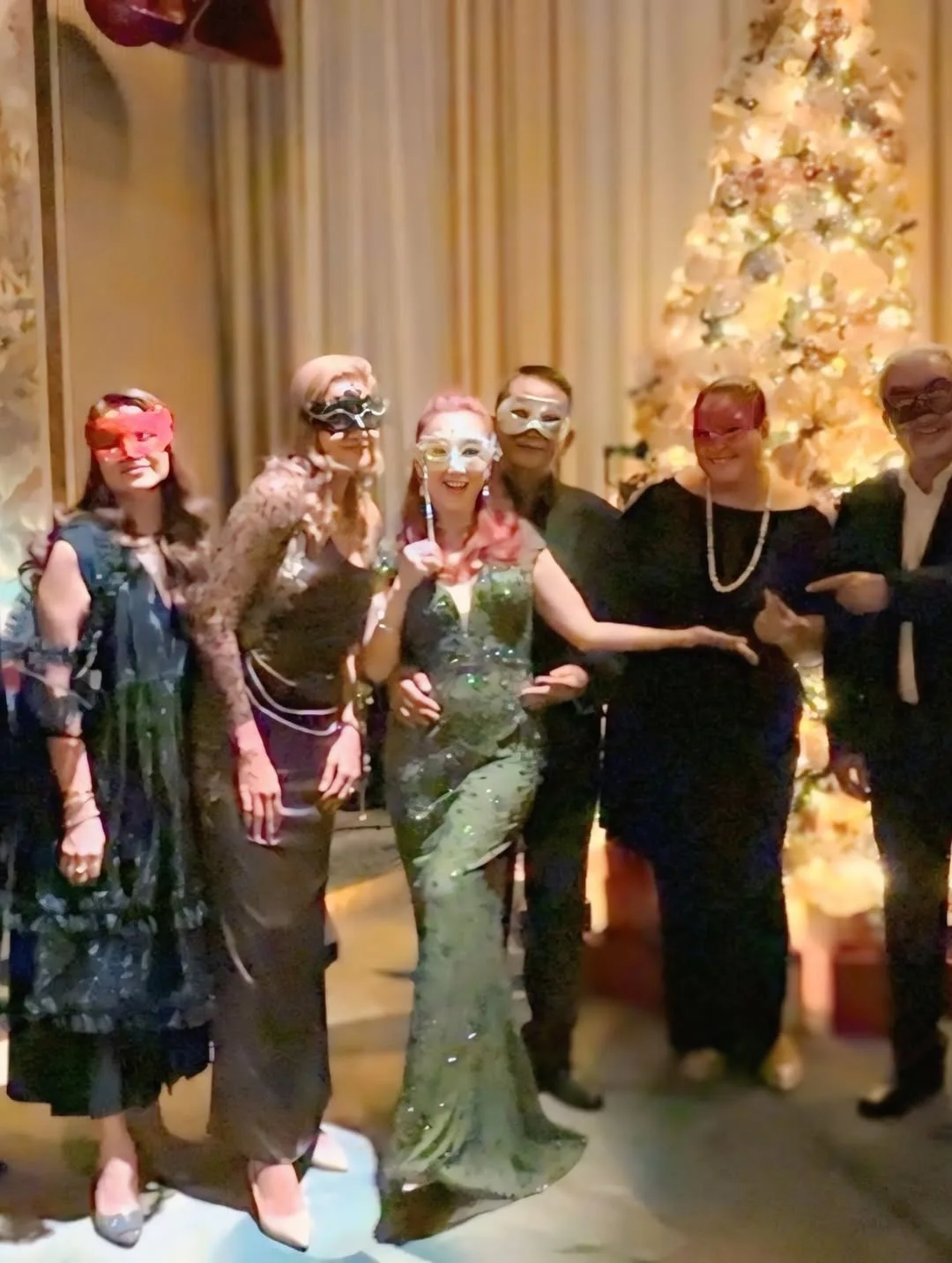 “Happy 10 Years Hubby!” Datin Seri Maria Farida Bahagia 10 Tahun Jadi Suri Hati Datuk Seri Rahman!