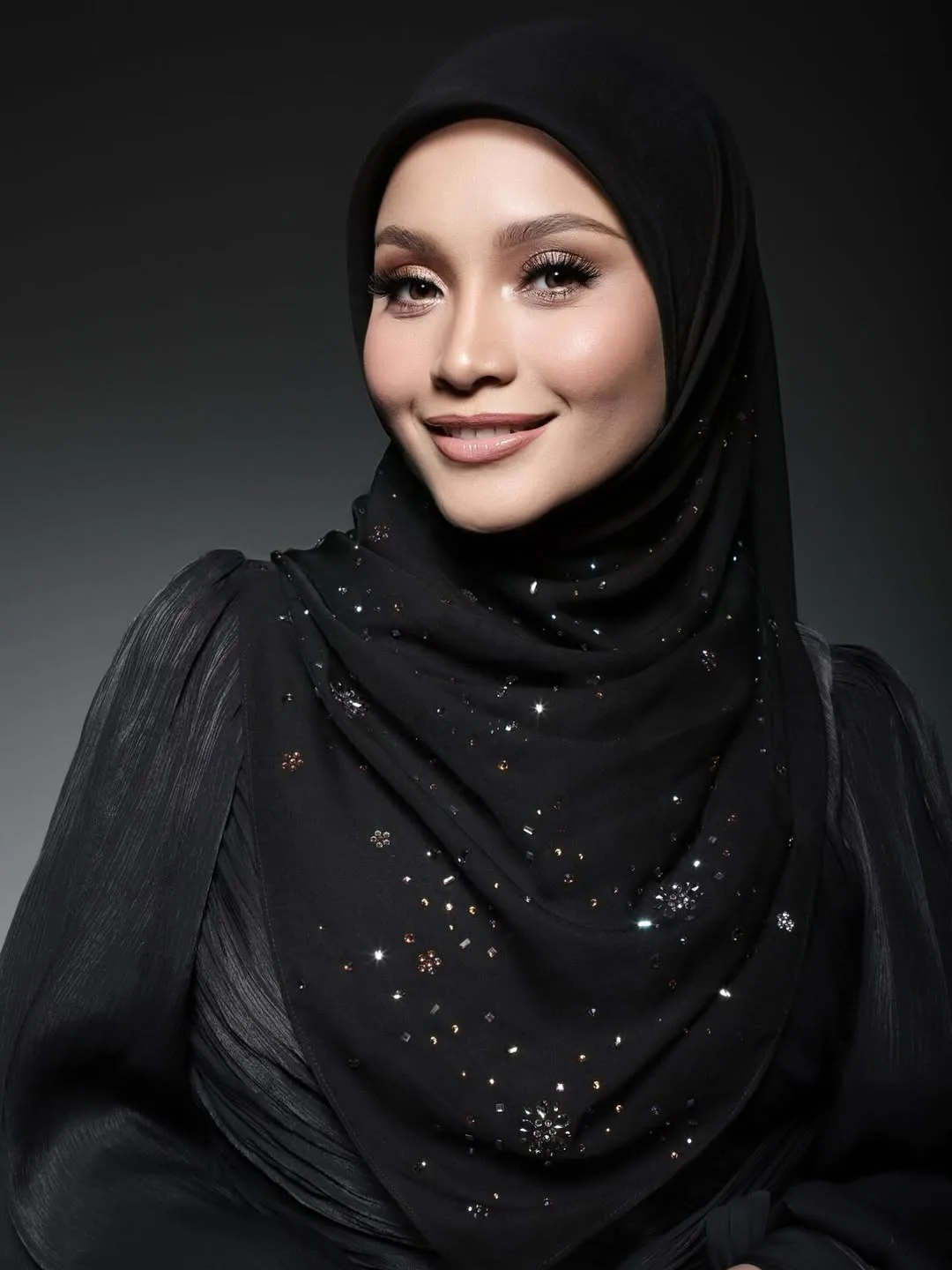 “Insan Yang Sangat Baik Budi,” Datin Anne Ngasri Tuju Ucapan Istimewa Buat Suami Sempena Anniversary Ke-13!