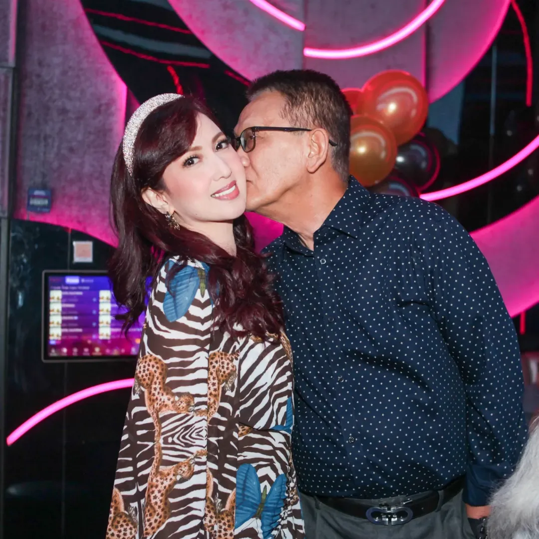 “Happy 10 Years Hubby!” Datin Seri Maria Farida Bahagia 10 Tahun Jadi Suri Hati Datuk Seri Rahman!