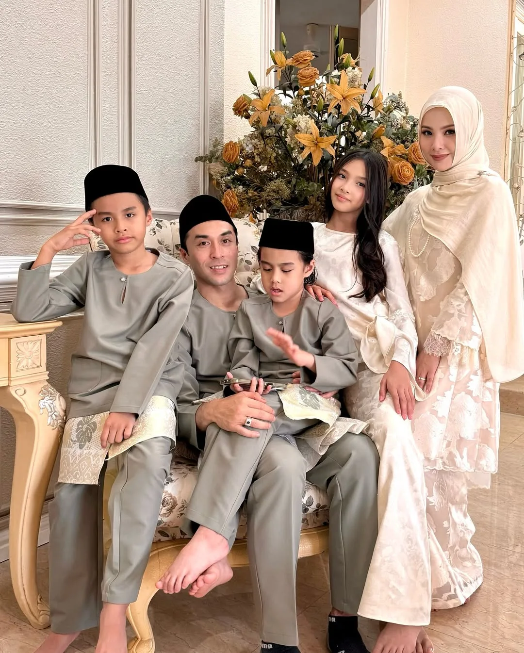 Usahawan Tudung & Ibu 3 Anak, Kejelitaan Leuniey Natasha Isteri Pemain Bola Sepak Ini Tarik Perhatian!