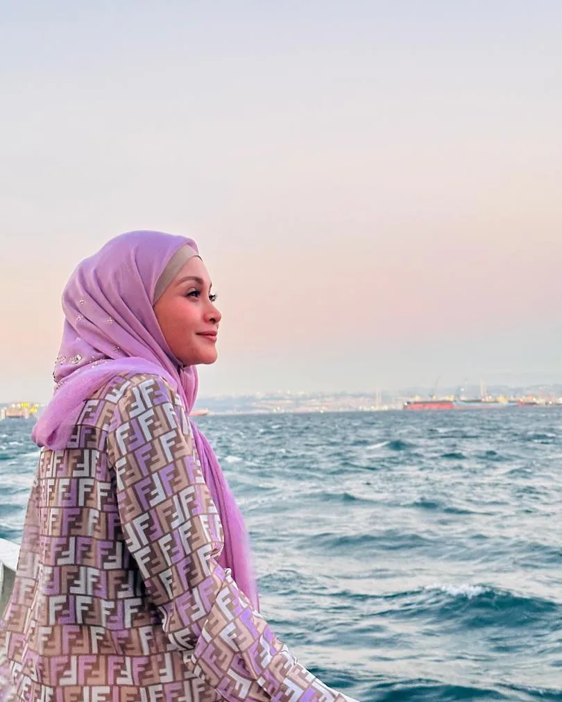 “Insan Yang Sangat Baik Budi,” Datin Anne Ngasri Tuju Ucapan Istimewa Buat Suami Sempena Anniversary Ke-13! 11 “Insan Yang Sangat Baik Budi,” Datin Anne Ngasri Tuju Ucapan Istimewa Buat Suami Sempena Anniversary Ke-13!