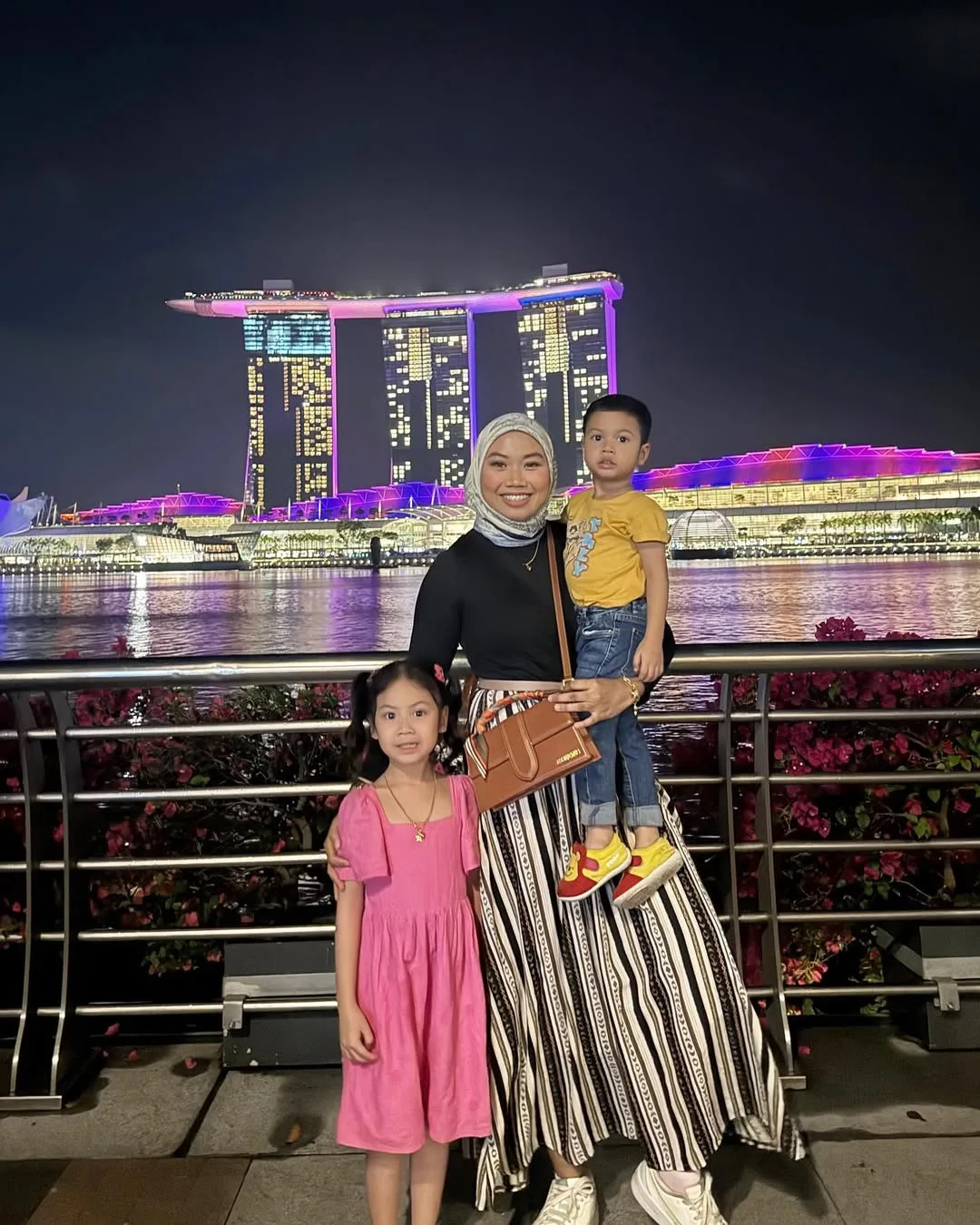 Setahun Hijrah Ke Australia, Shu Shukri Bangga Anak Dapat ‘Best Student’ & Cekal Besarkan Anak Di Negara Asing!