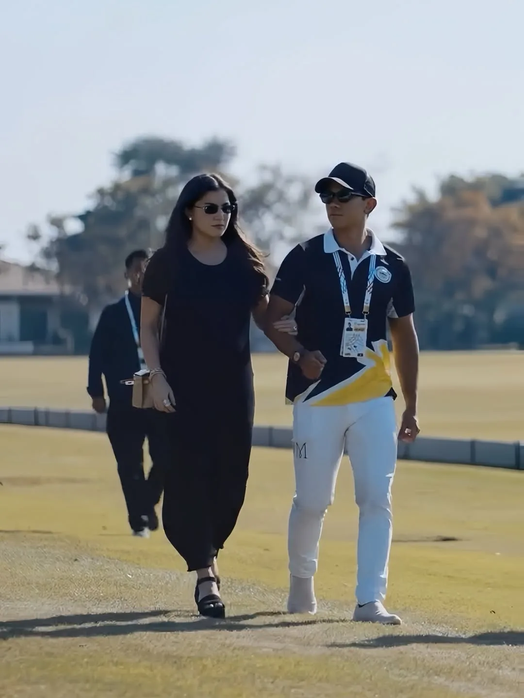 Setia Busana Hitam Klasik, Gaya Maternity YAM Pengiran Anak Isteri Anisha Rosnah Serlah Seri Ibu Hamil 9 Setia Busana Hitam Klasik, Gaya Maternity YAM Pengiran Anak Isteri Anisha Rosnah Serlah Seri Ibu Hamil