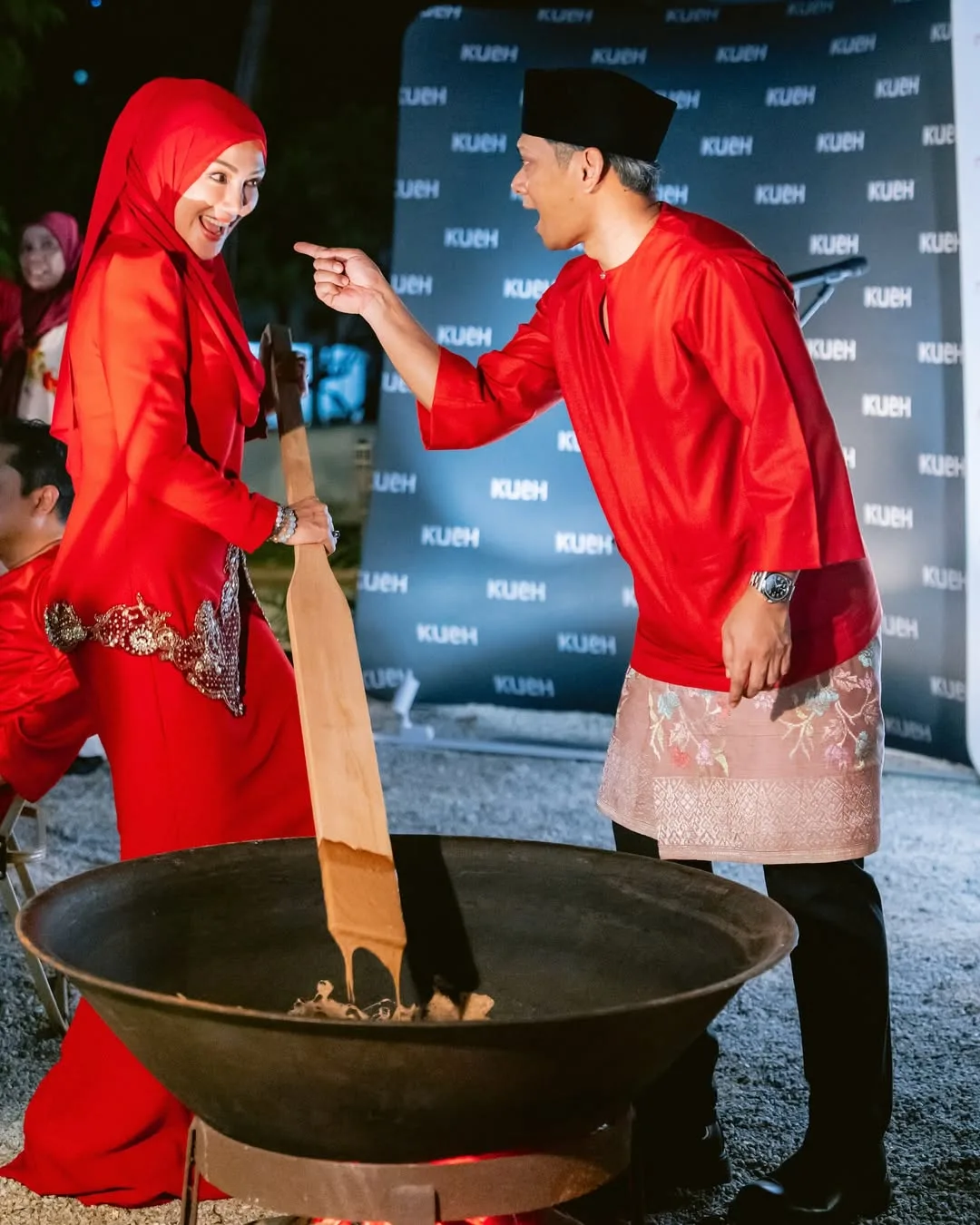 ‘Mr E’ Berjaya Pikat Hati Erra Fazira, Primadona Jelita Ini Umum Nikah 12 Disember, “Ini Berkat Doa Semua!”