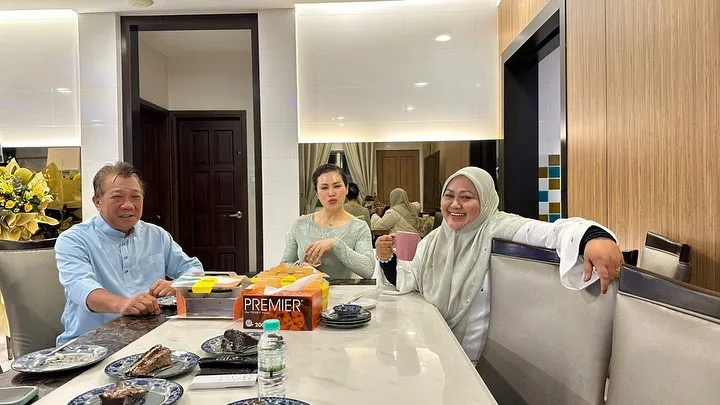 15 Tahun Kongsi Suka Duka Rumah Tangga, Esakan Tangisan Datin Seri Zizie Tatap Arwah Suami Undang Sebak!