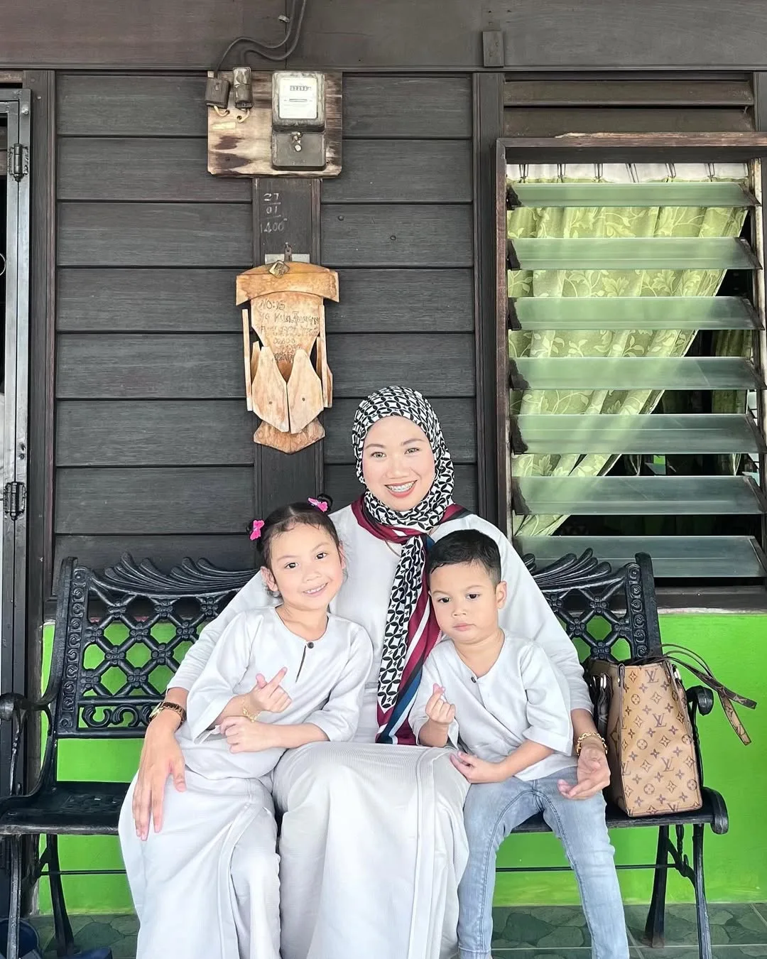 Setahun Hijrah Ke Australia, Shu Shukri Bangga Anak Dapat ‘Best Student’ & Cekal Besarkan Anak Di Negara Asing!