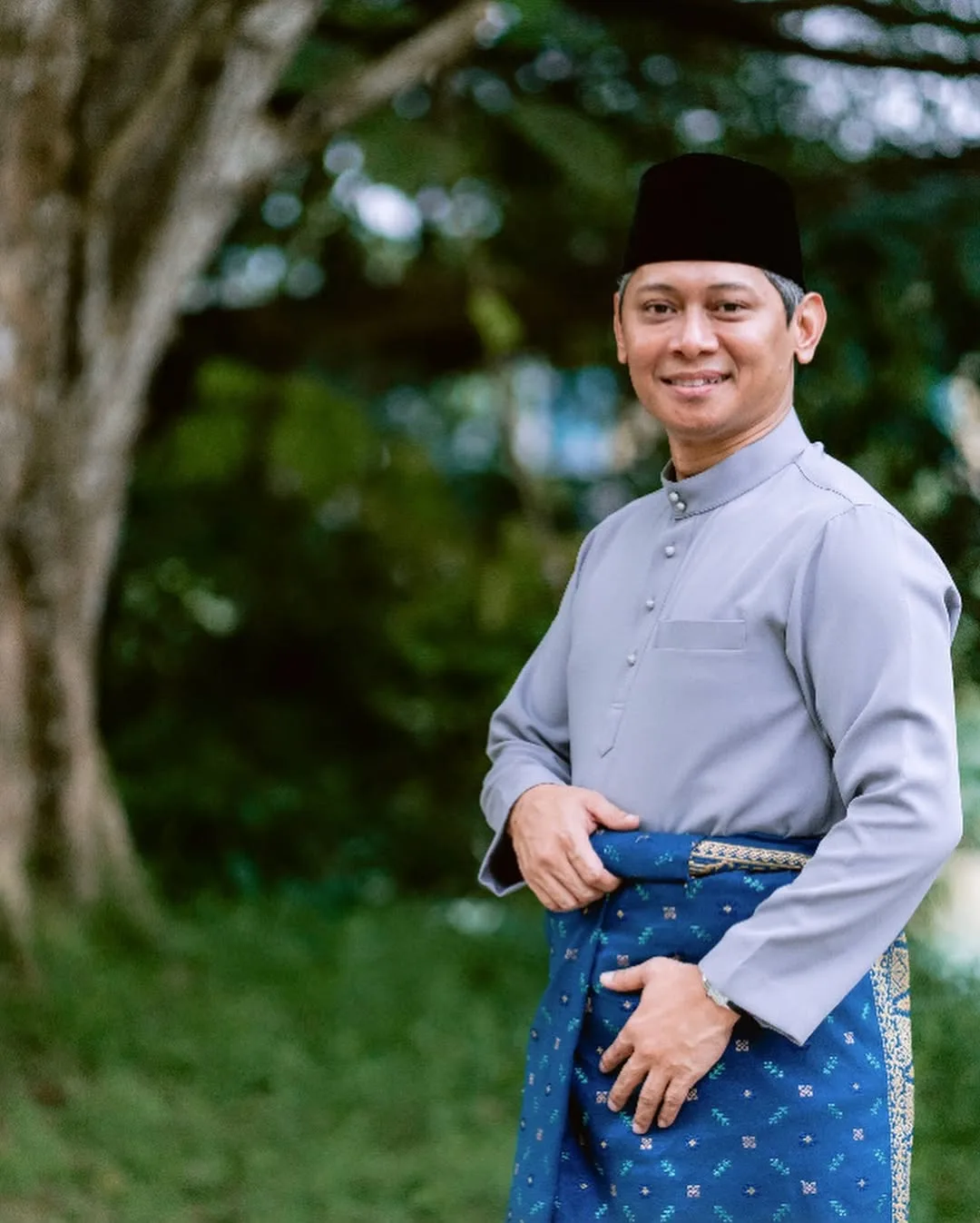 ‘Mr E’ Berjaya Pikat Hati Erra Fazira, Primadona Jelita Ini Umum Nikah 12 Disember, “Ini Berkat Doa Semua!” 11 ‘Mr E’ Berjaya Pikat Hati Erra Fazira, Primadona Jelita Ini Umum Nikah 12 Disember, “Ini Berkat Doa Semua!”