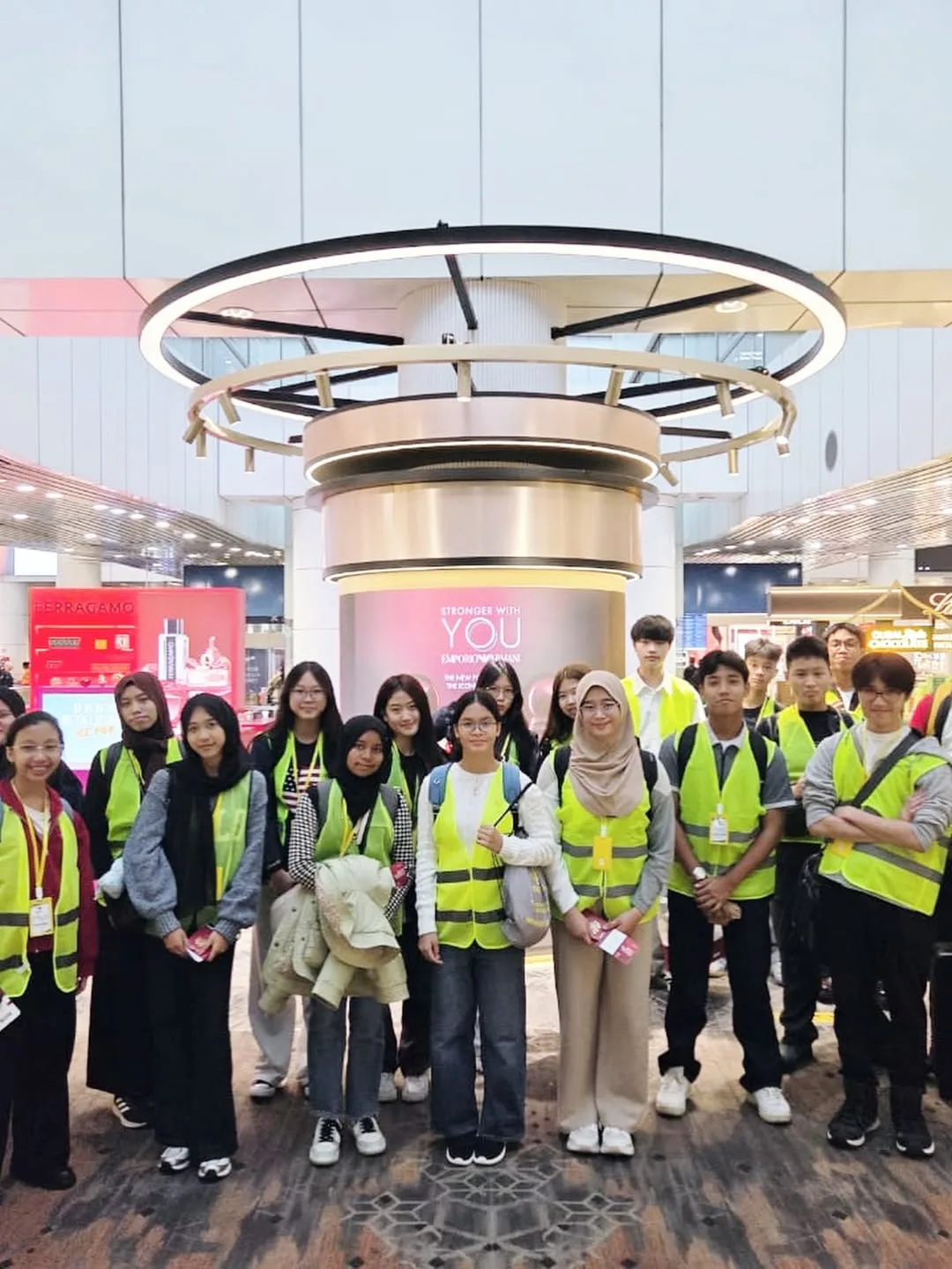 Kasih Seorang Ayah, Baru Balik SEA Games Sheikh Muszaphar Hantar Anak Ikuti Program Di Oxford University!