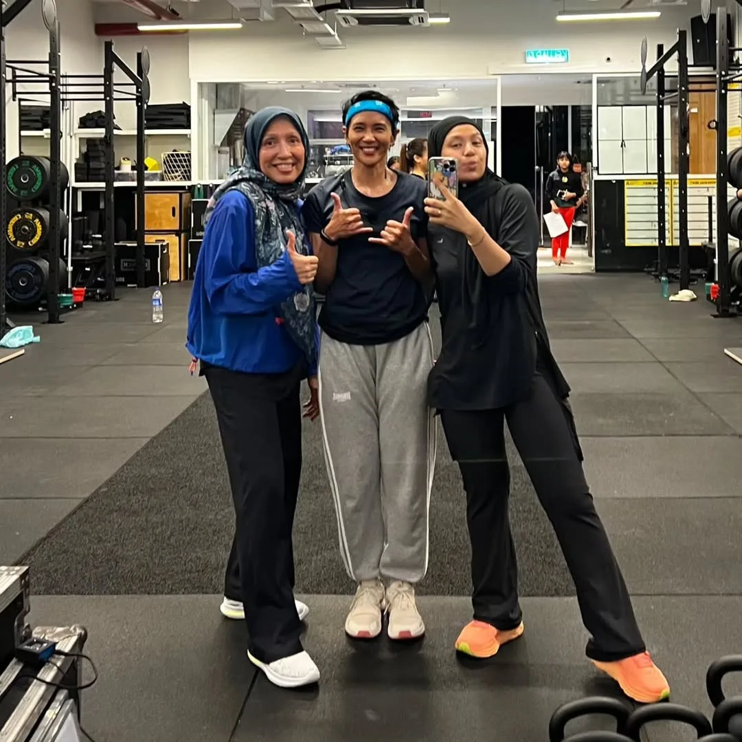 Aktif Bersenam & Fit Usia Lewat 50an, Terpikat Sisi Sederhana Datin Seri Zurwati Haslinda, Isteri Datuk Seri Johari Ghani!