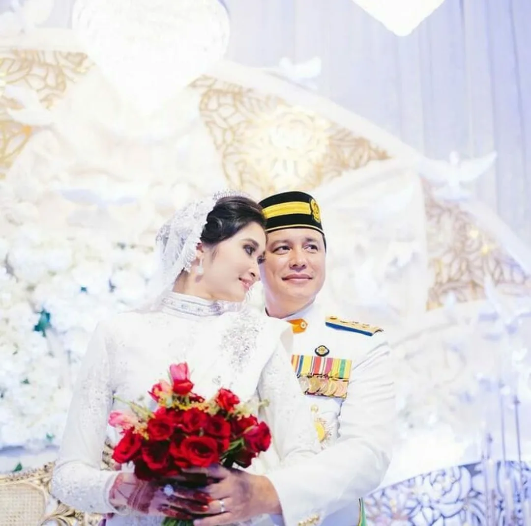 Rezeki 6 Tahun Kahwin, Datin Sri Tasha Sarat Hamil Anak Kedua & Teruja Bakal Timang Seorang Lagi ‘Puteri’!