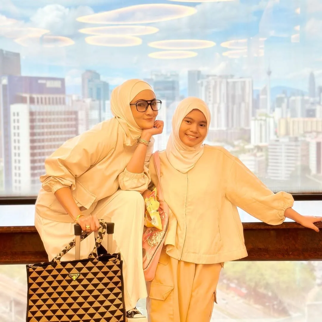 Bahagia Di Samping Puteri Tunggal, Ekin & Mawi Syukur Usia Perkahwinan Cecah 17 Tahun!