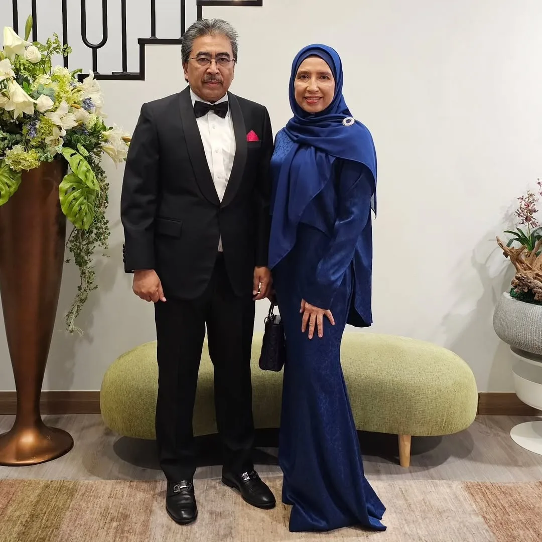 Aktif Bersenam & Fit Usia Lewat 50an, Terpikat Sisi Sederhana Datin Seri Zurwati Haslinda, Isteri Datuk Seri Johari Ghani!