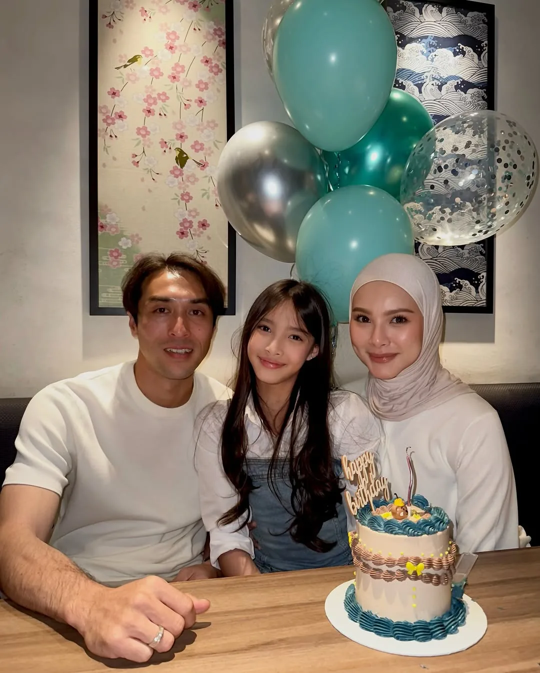 Usahawan Tudung & Ibu 3 Anak, Kejelitaan Leuniey Natasha Isteri Pemain Bola Sepak Ini Tarik Perhatian!