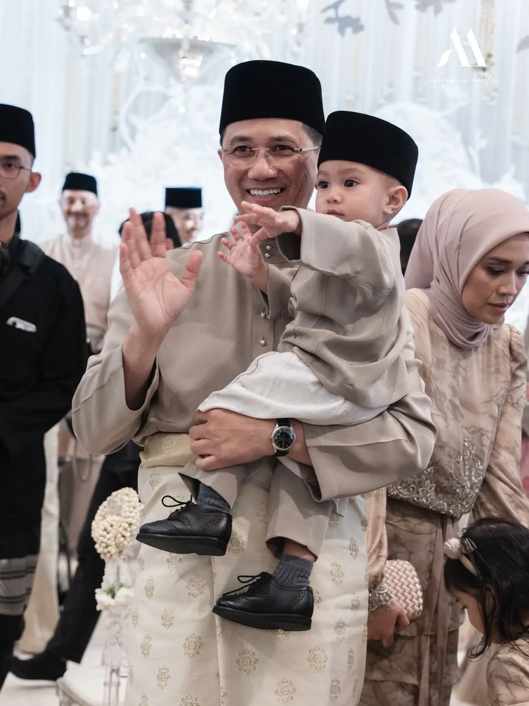 Putera Bongsu Selamat Nikah, Dato’ Seri Azmin Ali Kini Berbesan Dengan Adik Dato’ Seri Hishammuddin Hussein