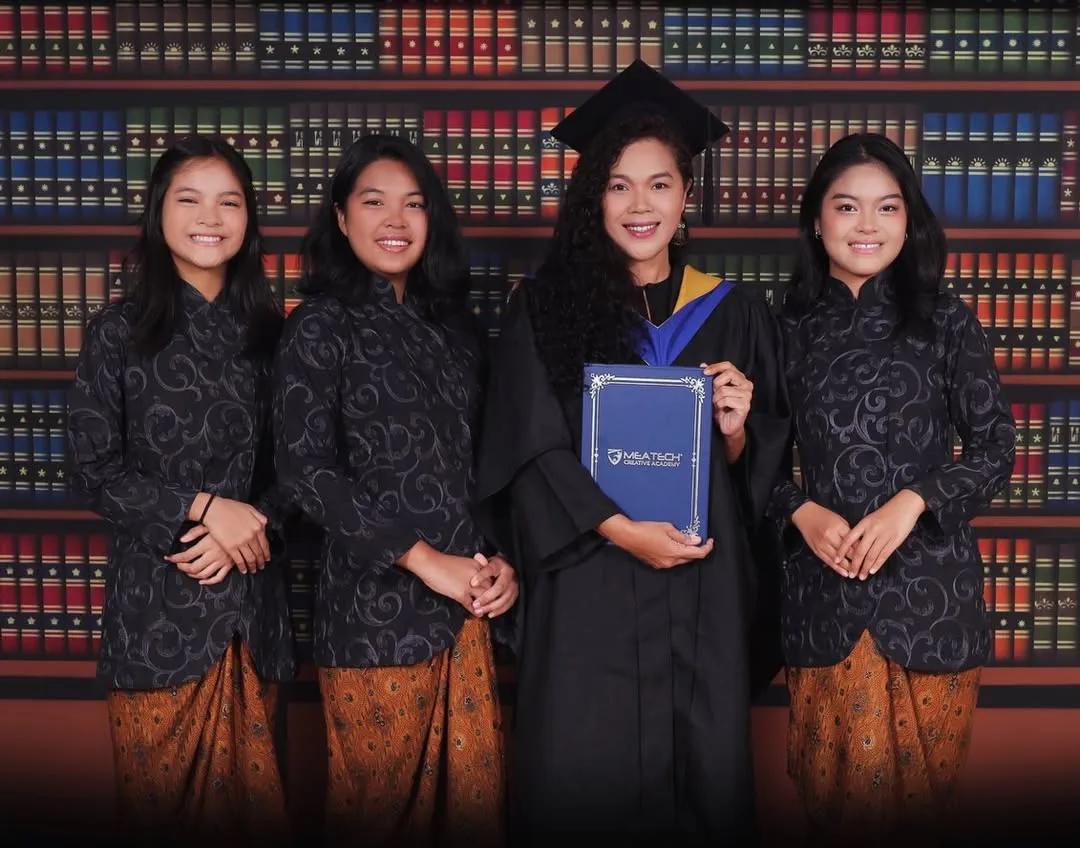 Bersengkang Mata Sambung Belajar, Kerja & Urus 3 Anak, Farah Ahmad Genggam Diploma Kemahiran Malaysia Jadi Inspirasi!