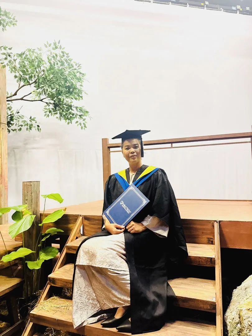 Bersengkang Mata Sambung Belajar, Kerja & Urus 3 Anak, Farah Ahmad Genggam Diploma Kemahiran Malaysia Jadi Inspirasi!