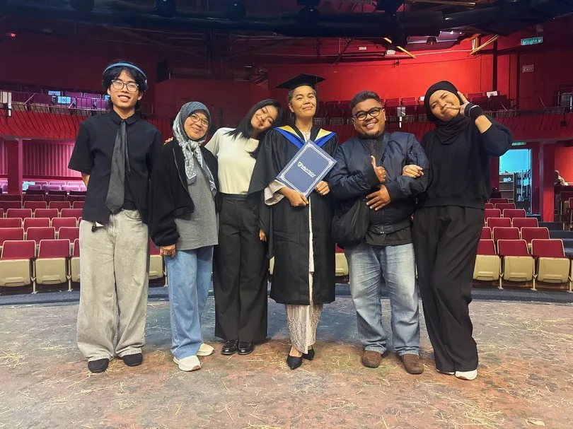 Bersengkang Mata Sambung Belajar, Kerja & Urus 3 Anak, Farah Ahmad Genggam Diploma Kemahiran Malaysia Jadi Inspirasi!