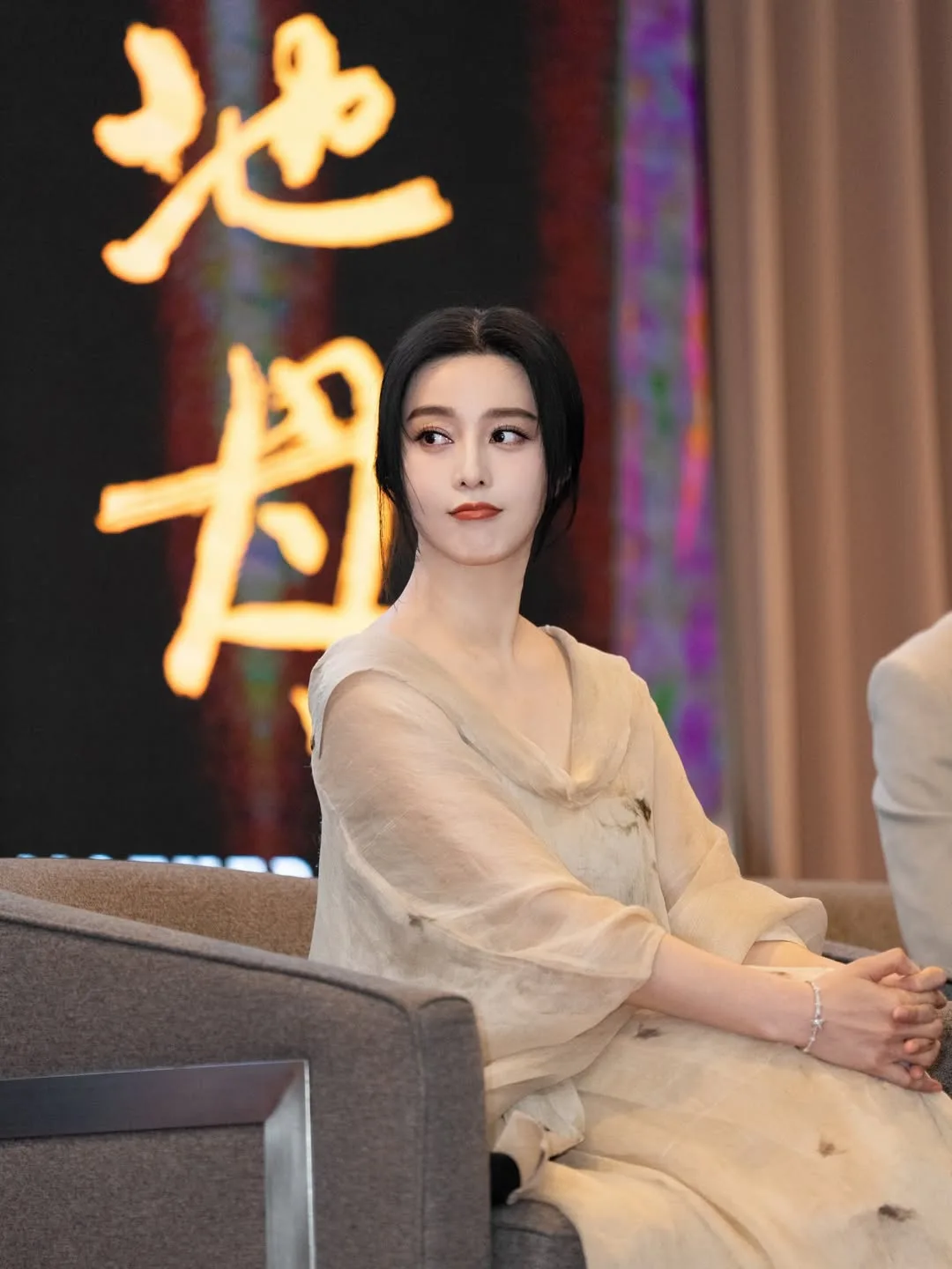 Fan Bingbing Dedah Rahsia Kecantikan Luar Biasa, Disiplin Tinggi Ikon China Ini Mengejutkan! 12 Fan Bingbing Dedah Rahsia Kecantikan Luar Biasa, Disiplin Tinggi Ikon China Ini Mengejutkan!