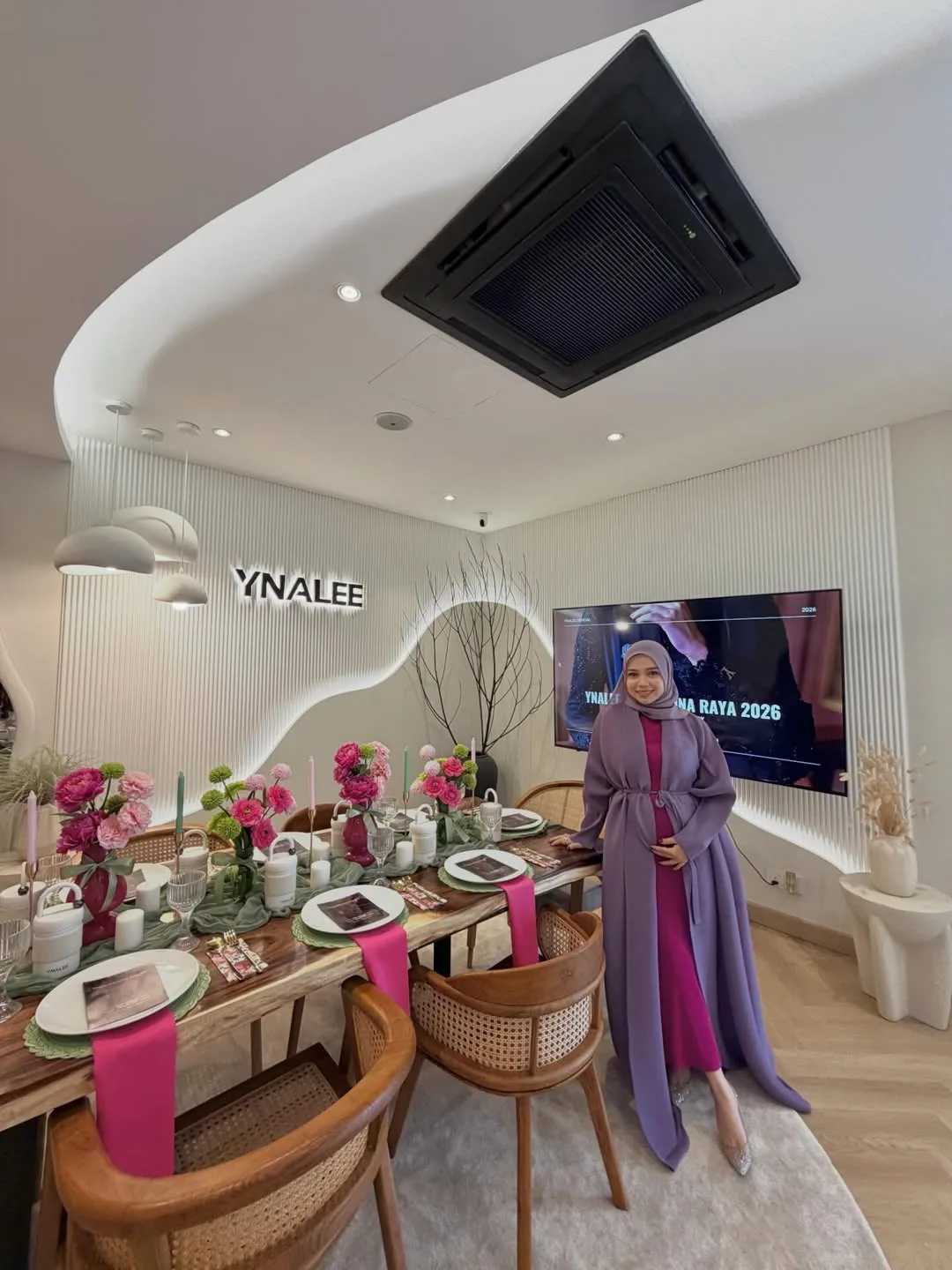 Hamil Anak Ke-4, Usahawan YNALEE ‘All Out’ Raya Ini Ligat Siapkan Koleksi Lebaran & Biskut Raya!