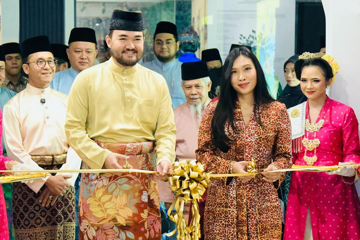 Pameran Dirgahayu Cinta, Ini Lambang Kasih Raja Muda Selangor & Isteri Untuk Rakyat Tercinta