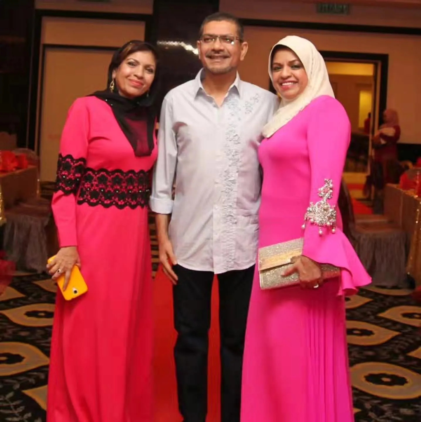 Penampilan 'Menyala', Tan Sri Shahrizat Abdul Jalil Kekal Relevan & Tokoh Wanita Menyenangkan! 19 Penampilan ‘Menyala’, Tan Sri Shahrizat Abdul Jalil Kekal Relevan & Tokoh Wanita Menyenangkan!