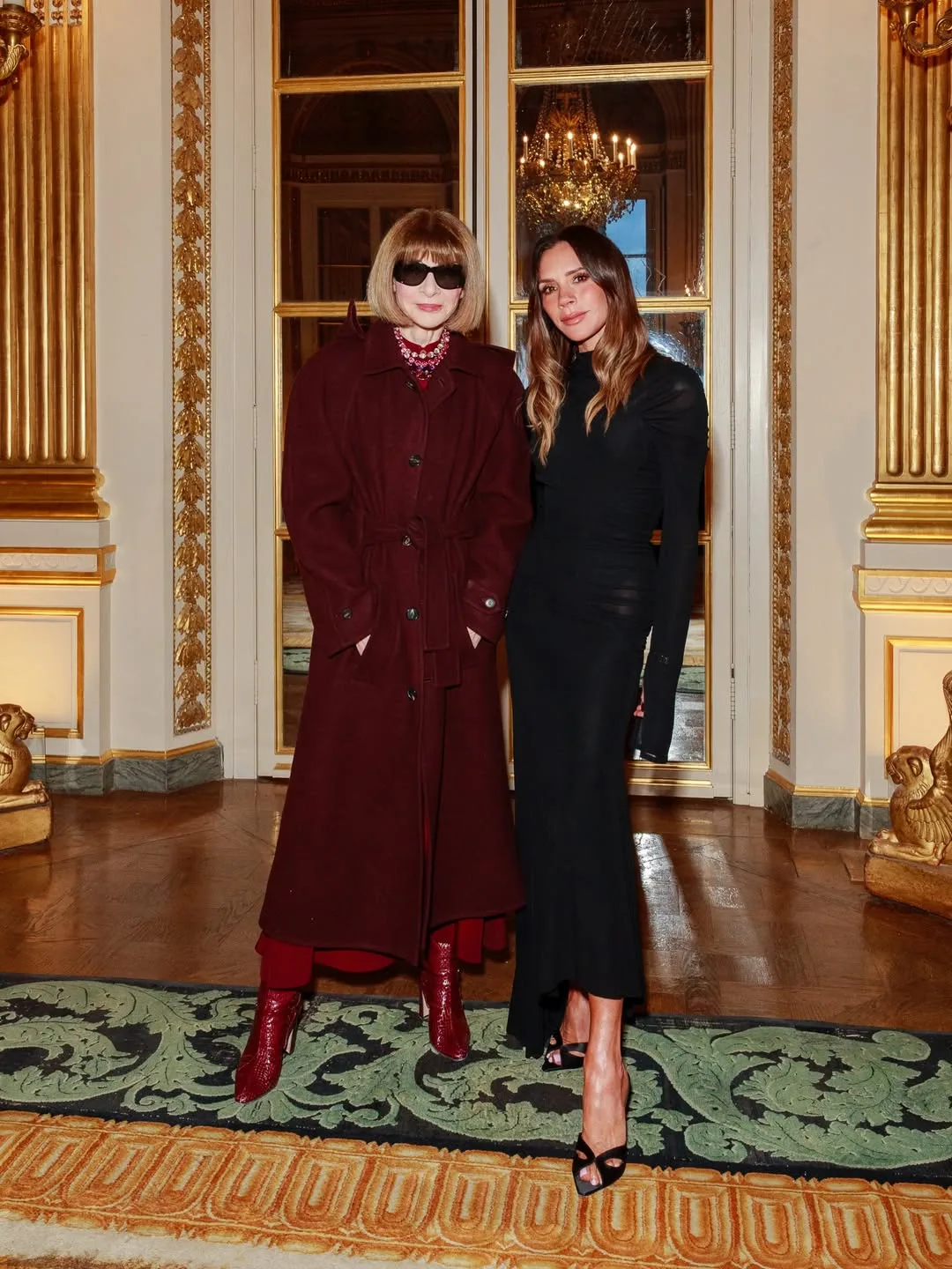 Victoria Beckham Terima Penghargaan The Knight of the Order of Arts & Letters Dari Perancis