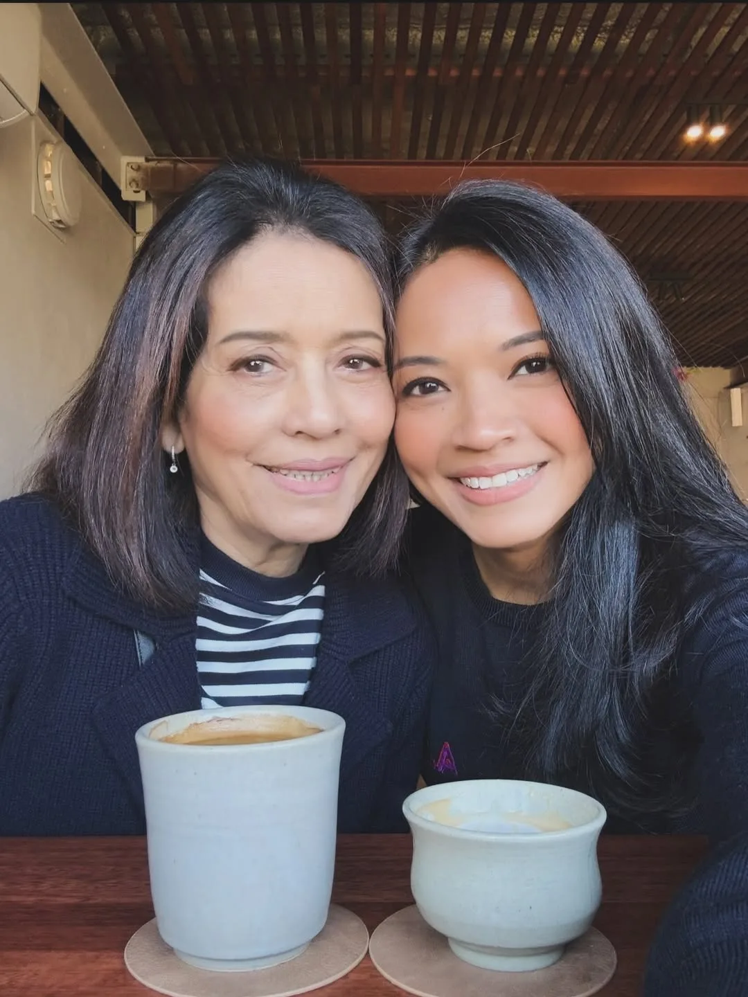 Cheryl Samad Ada Genetik Melayu, Eurasian & Portugis, Potret Bersama Ibu Undang Perhatian!